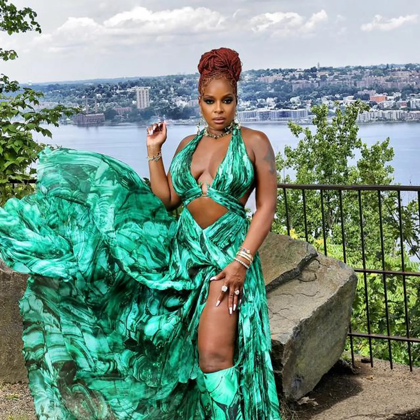 Mary J. Blige Brand Page