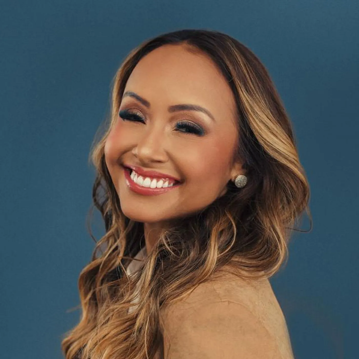 Bruna Karla Brand Page