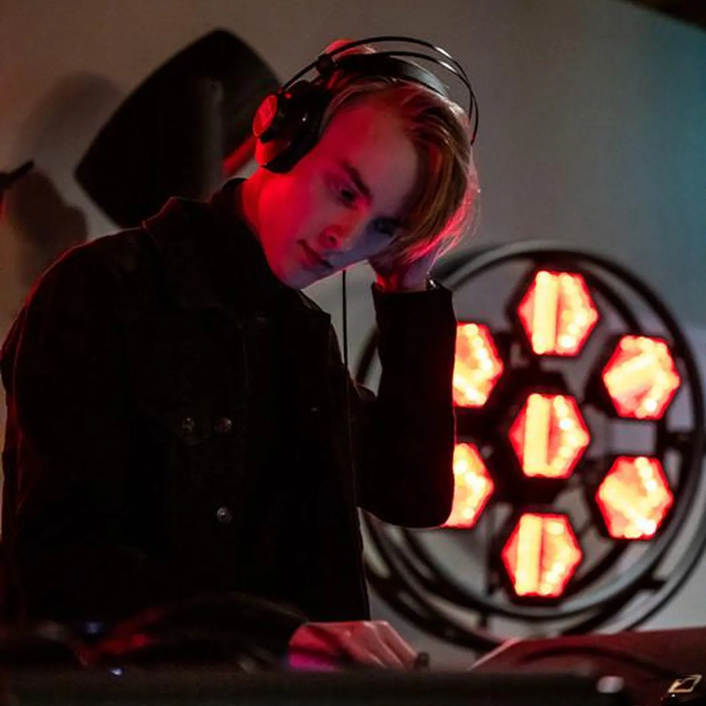 Broken Shadowz Brand Page