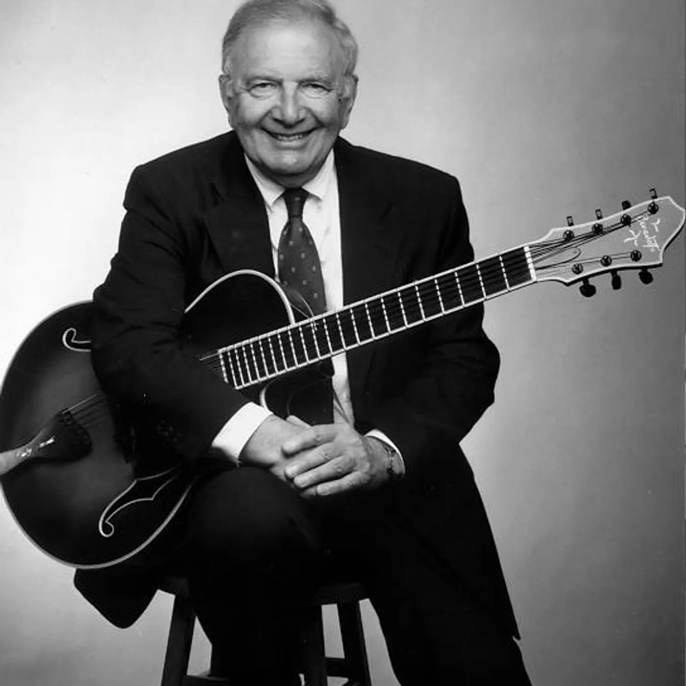 Bucky Pizzarelli