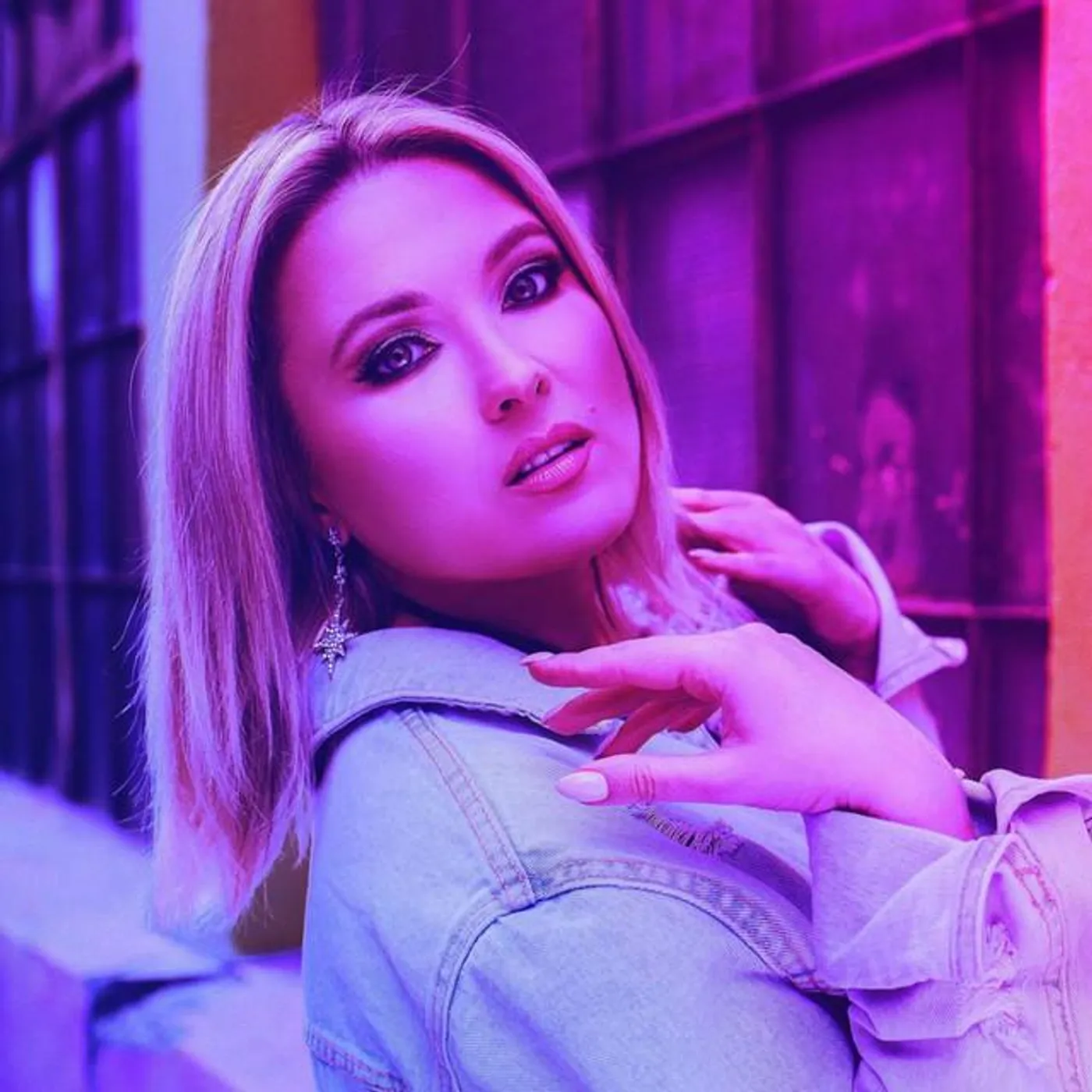 Gosia Andrzejewicz Brand Page