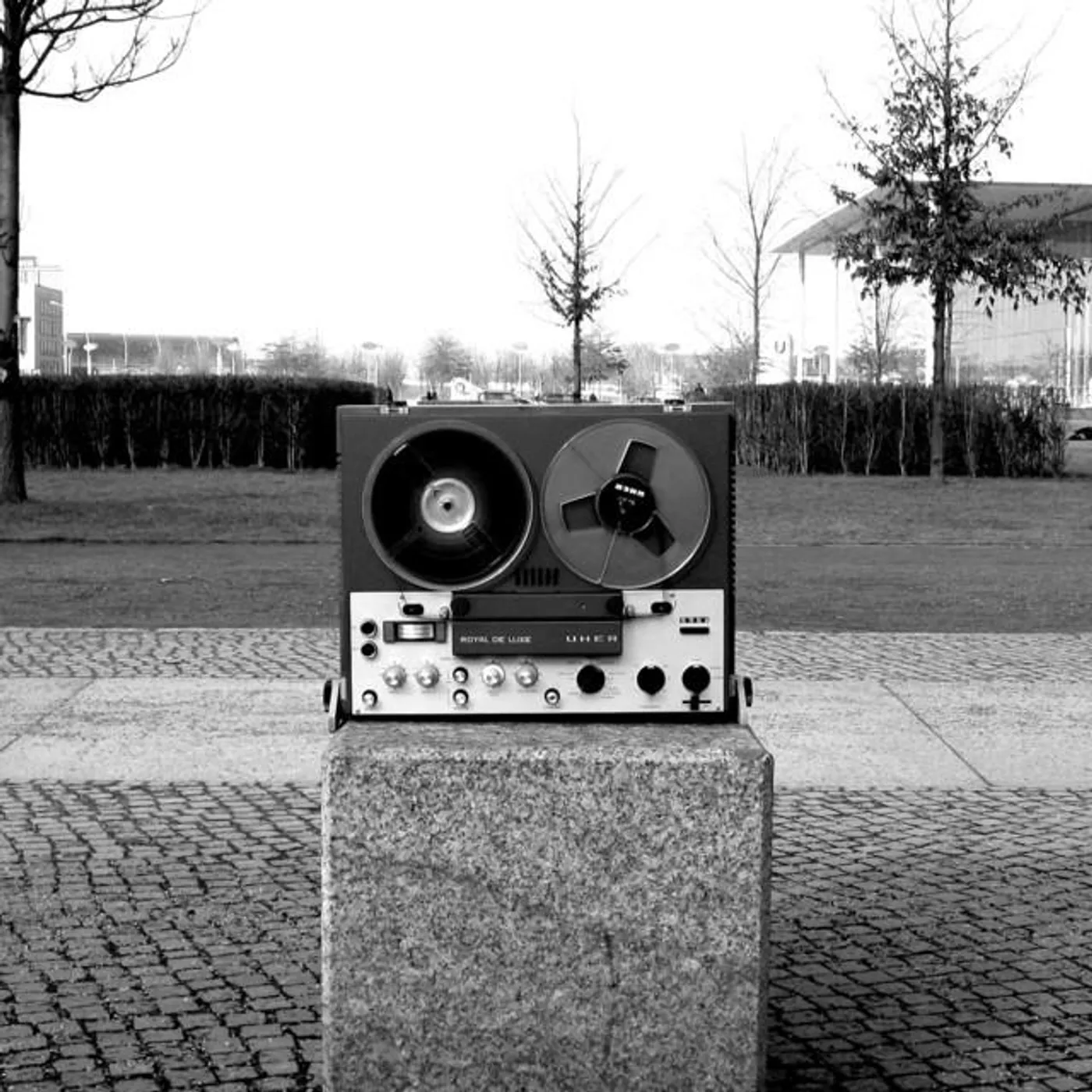 Gesellschaft Zur Emanzipation Des Samples Brand Page