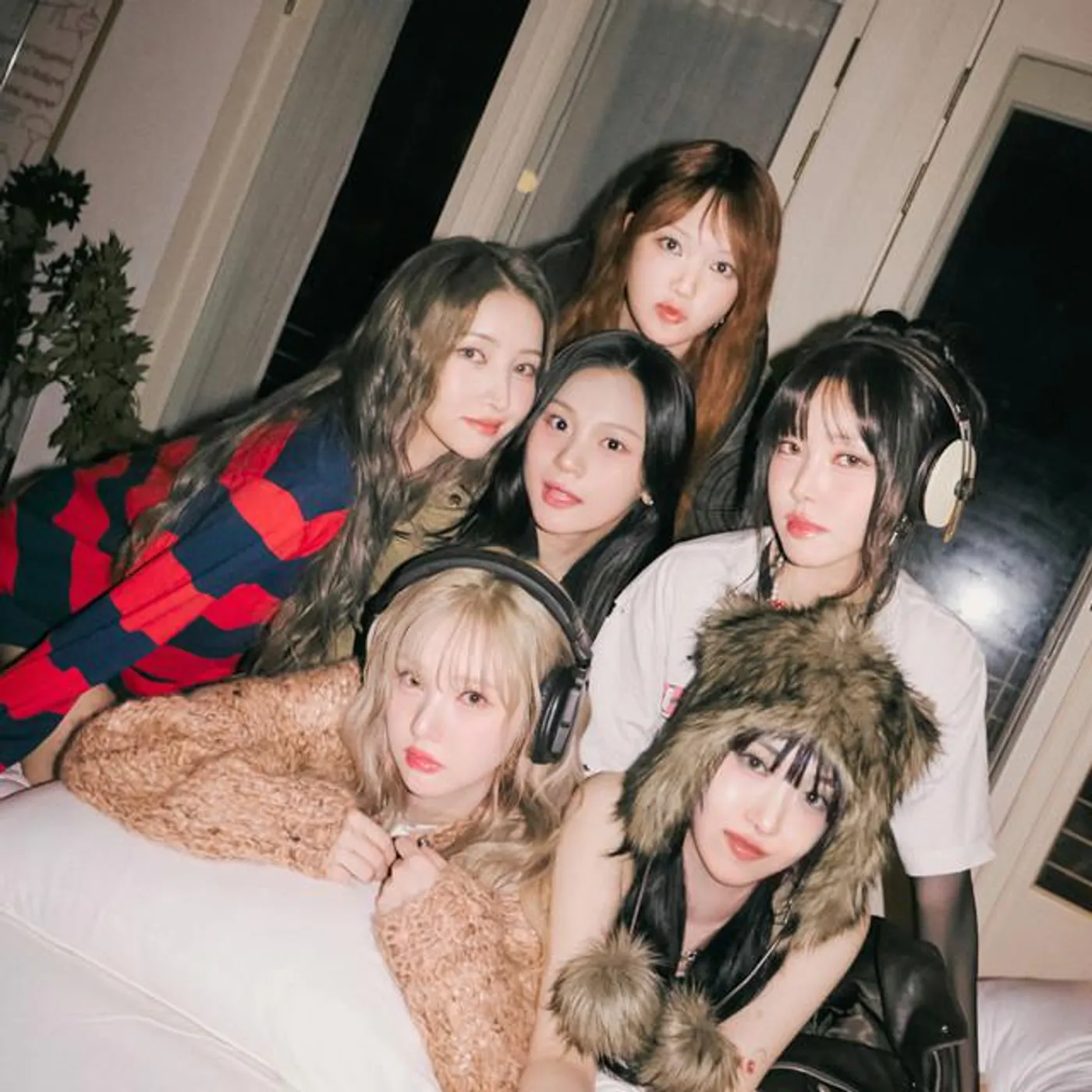 GFriend (여자친구) Brand Page