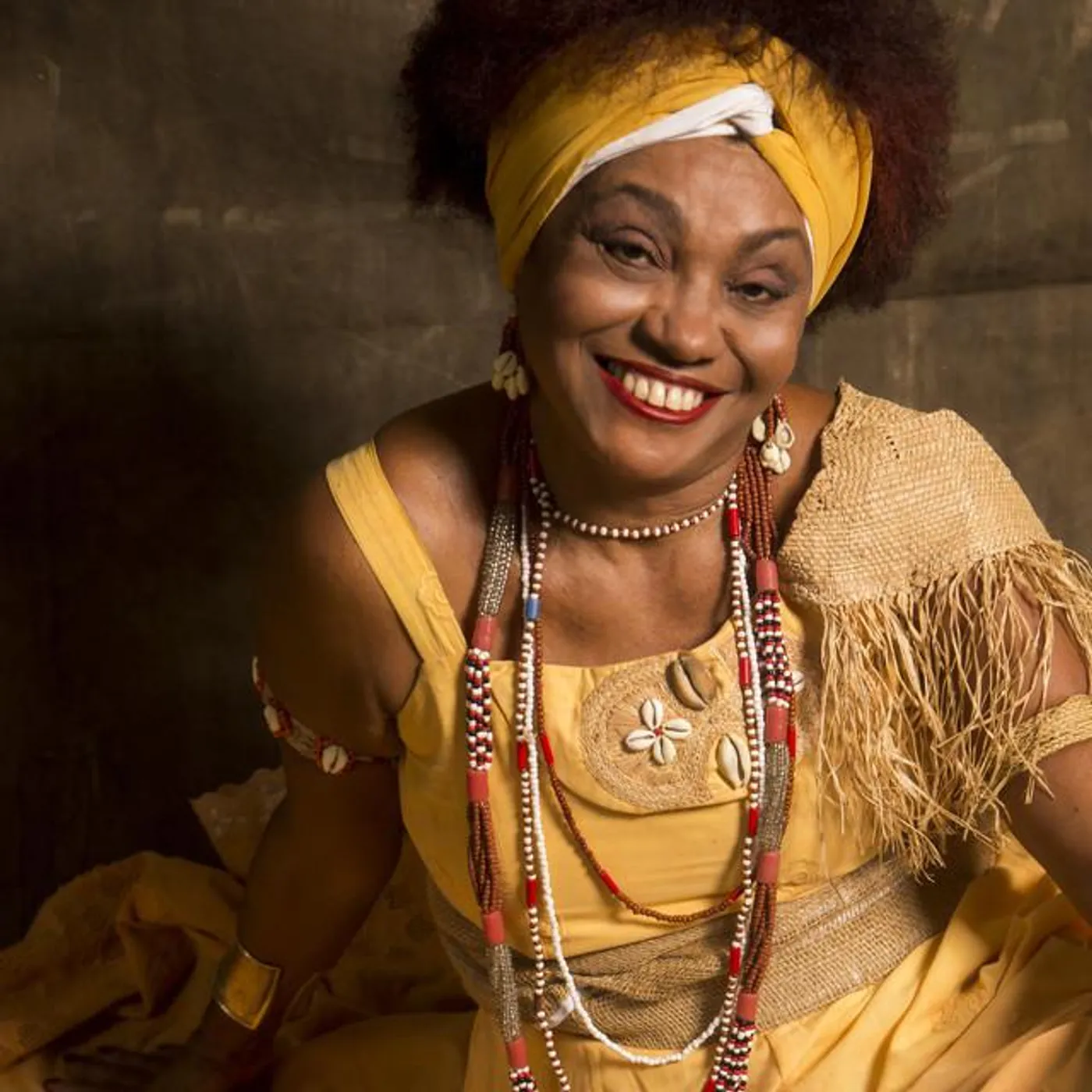 Gloria Bomfim Brand Page