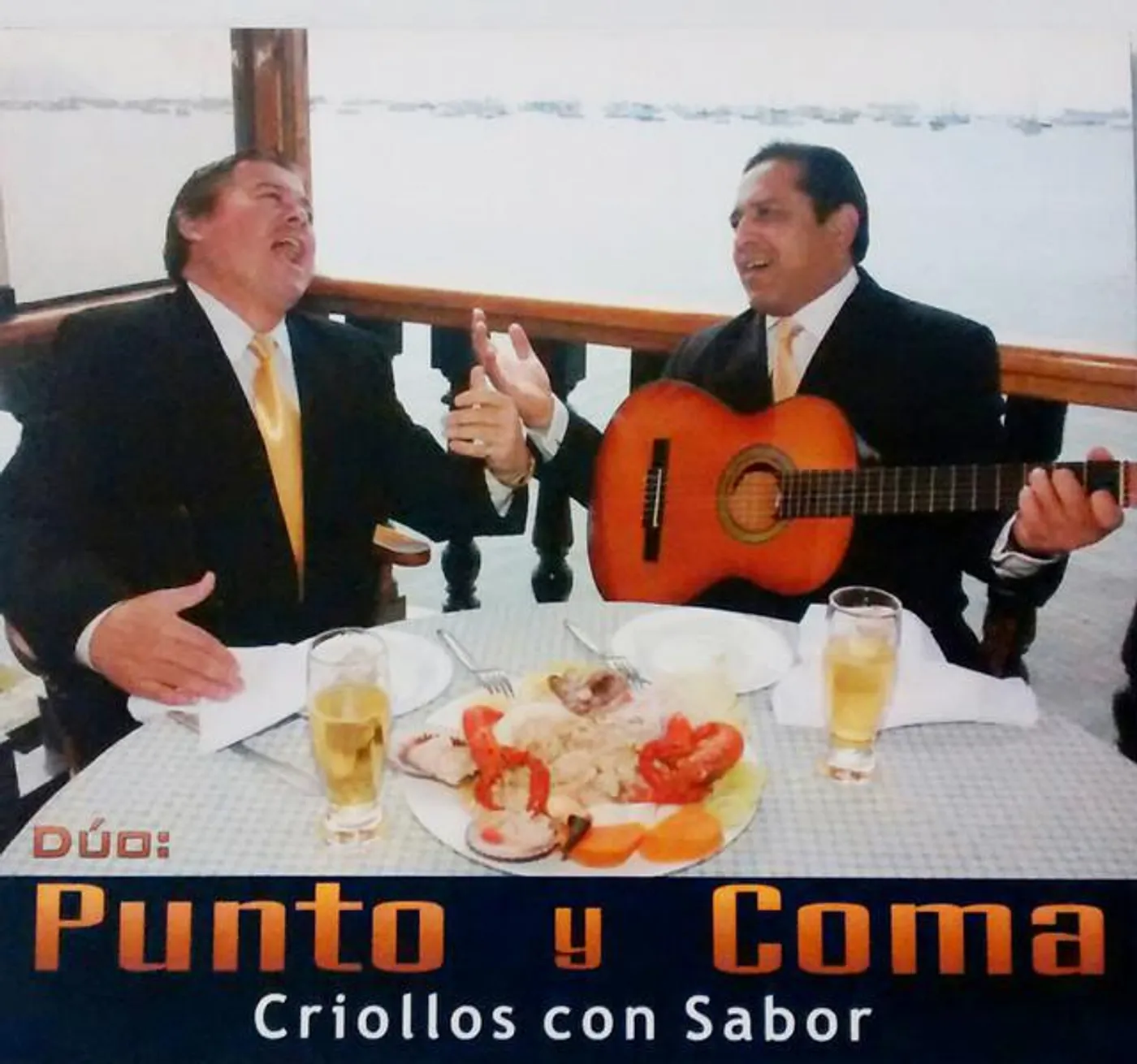 Dúo Punto y Coma