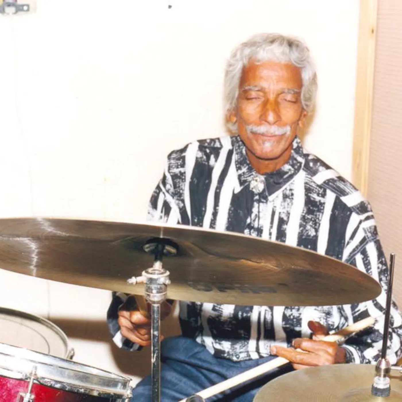 Dom Um Romao Brand Page