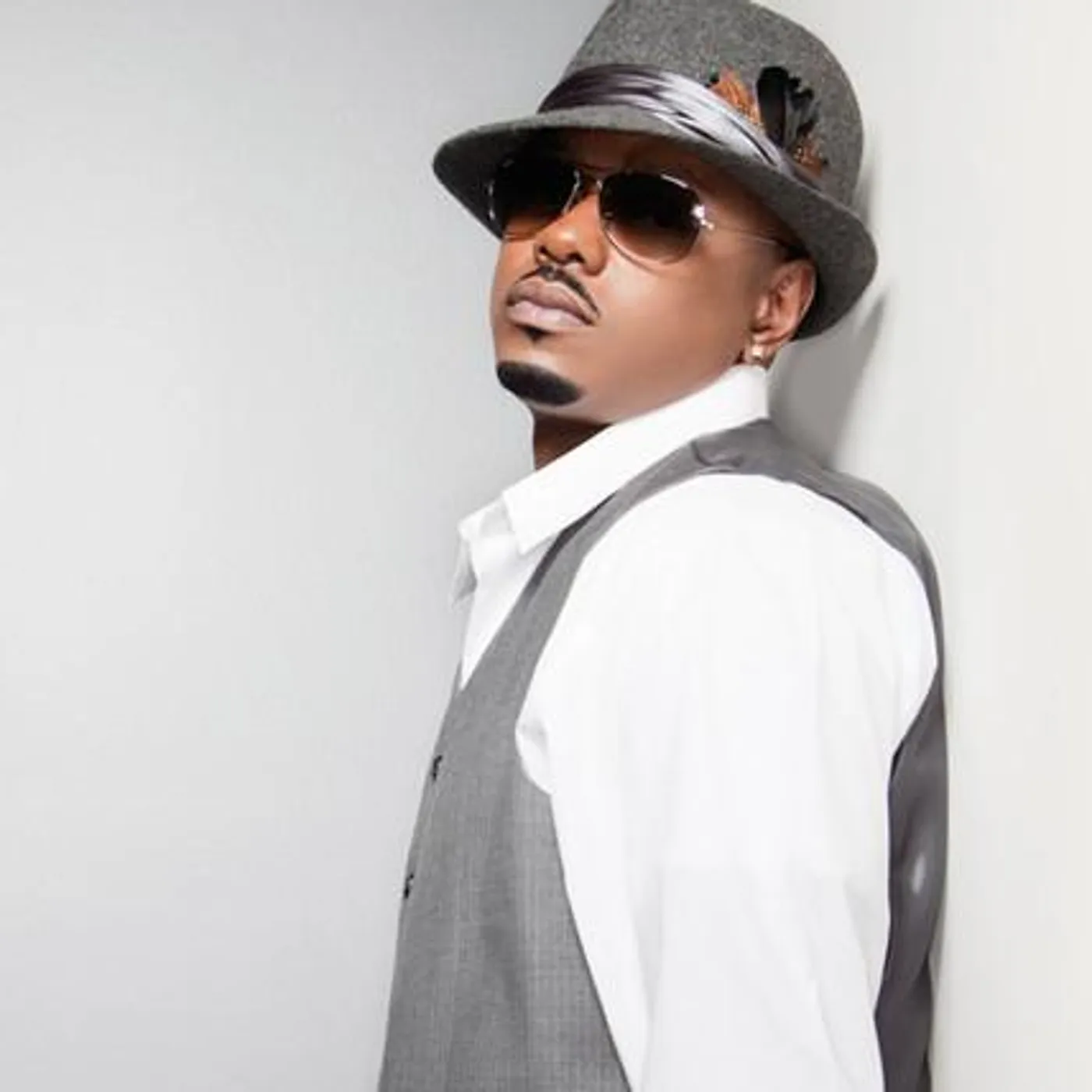 Donell Jones Brand Page