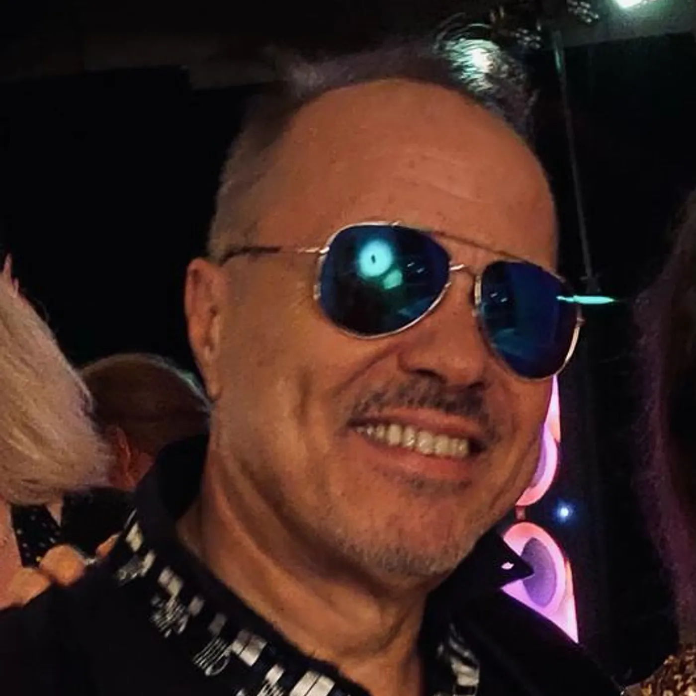 Dag Unenge Brand Page