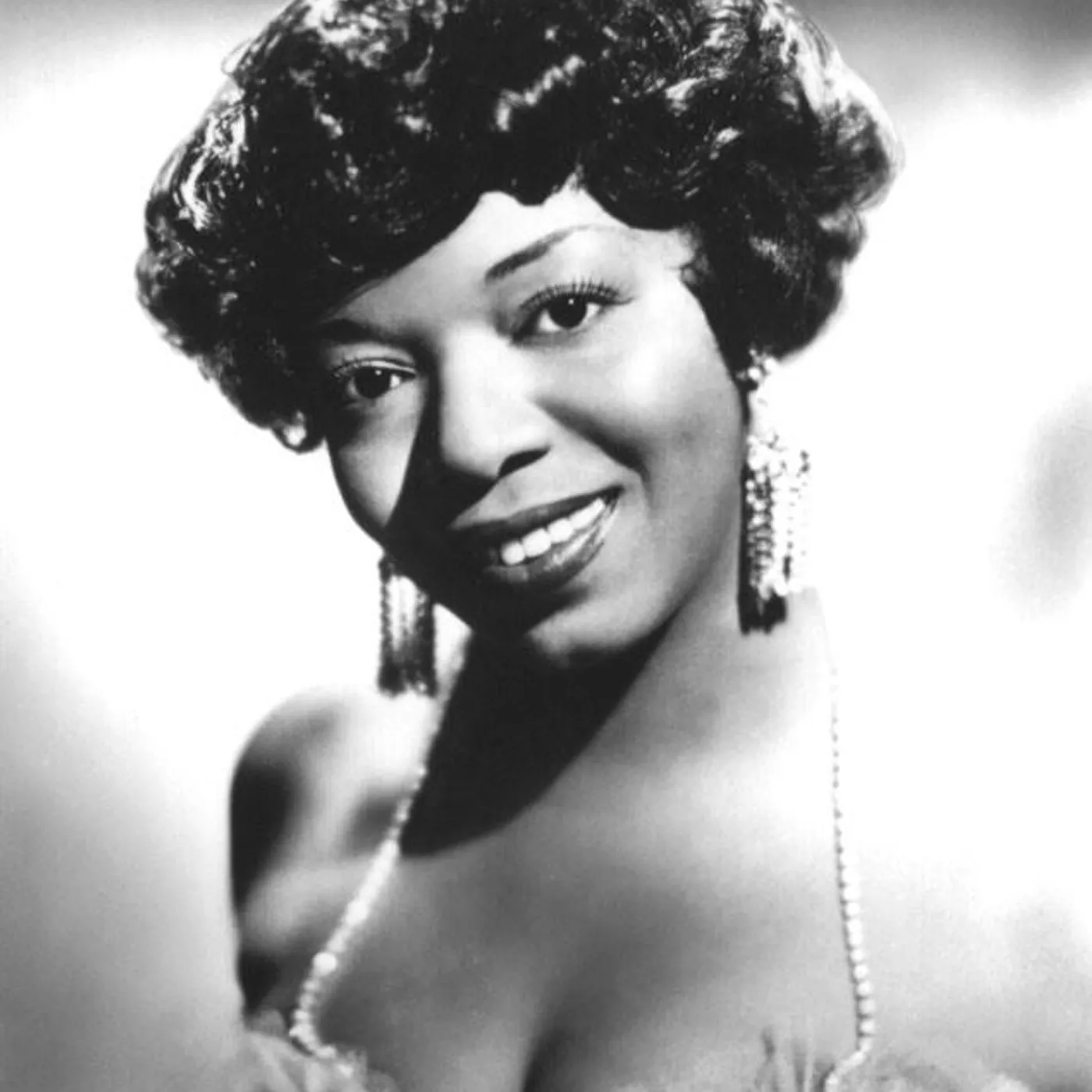 Dakota Staton Brand Page