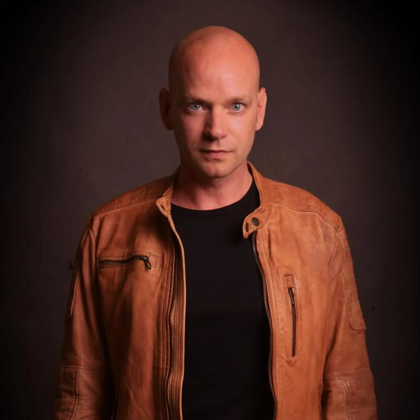 Daniel Wanrooy Brand Page