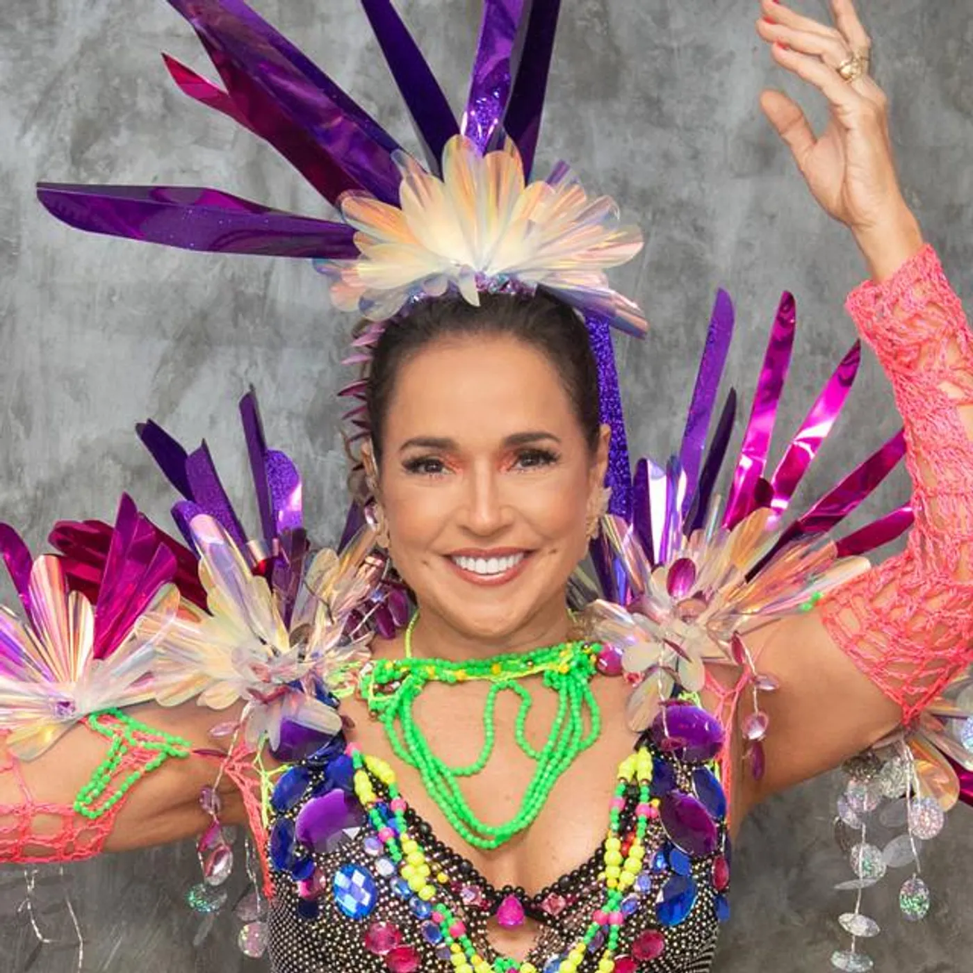 Daniela Mercury Brand Page