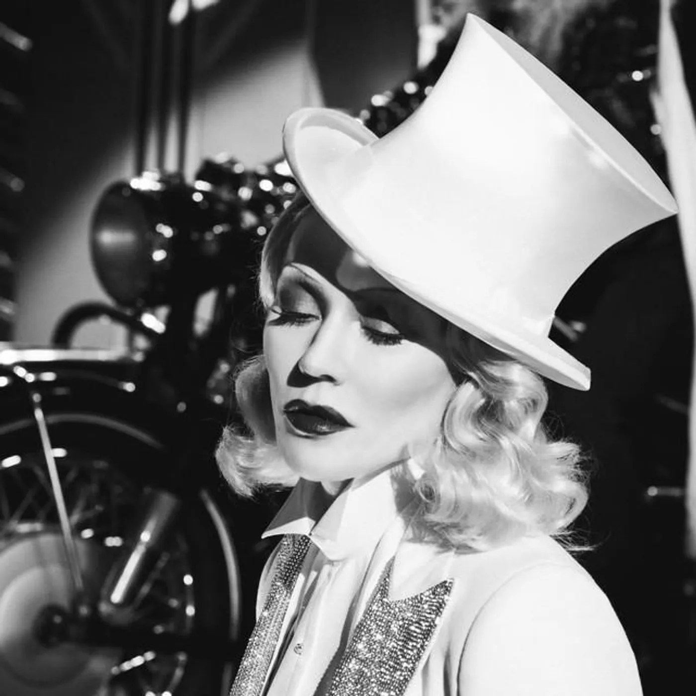 Daphne Guinness Brand Page