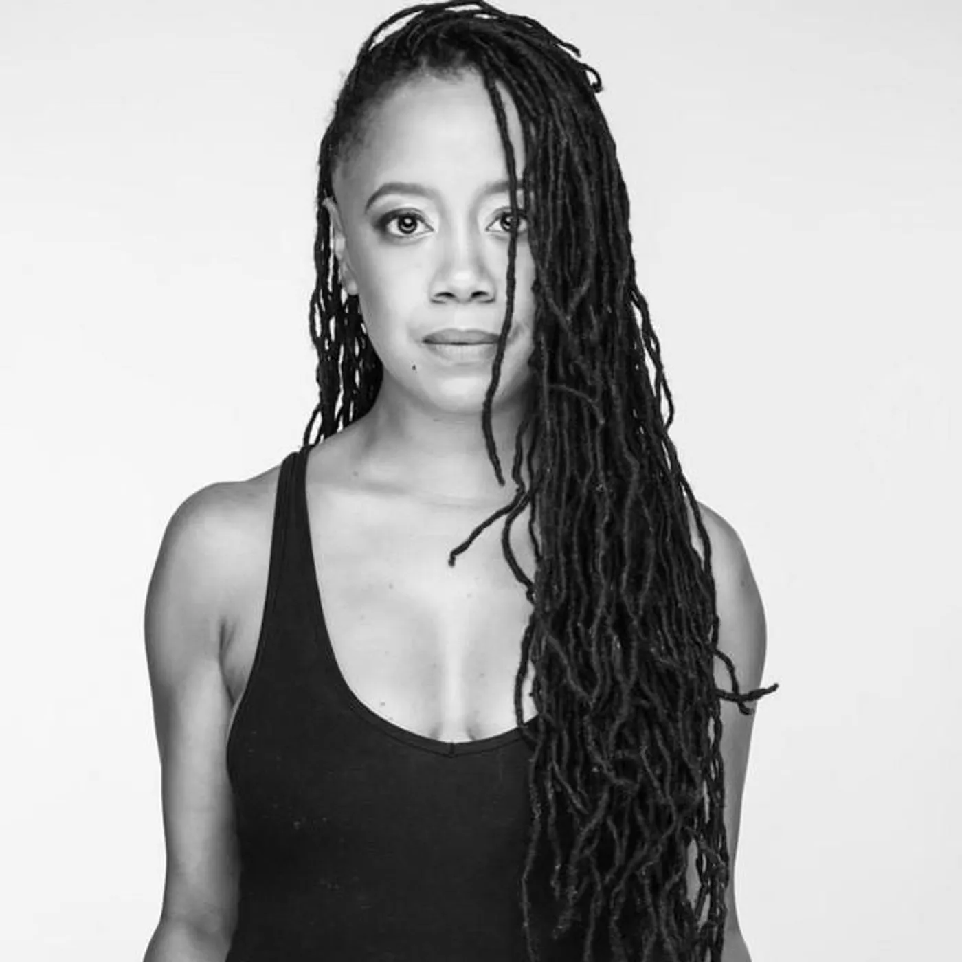 Debórah Bond Brand Page