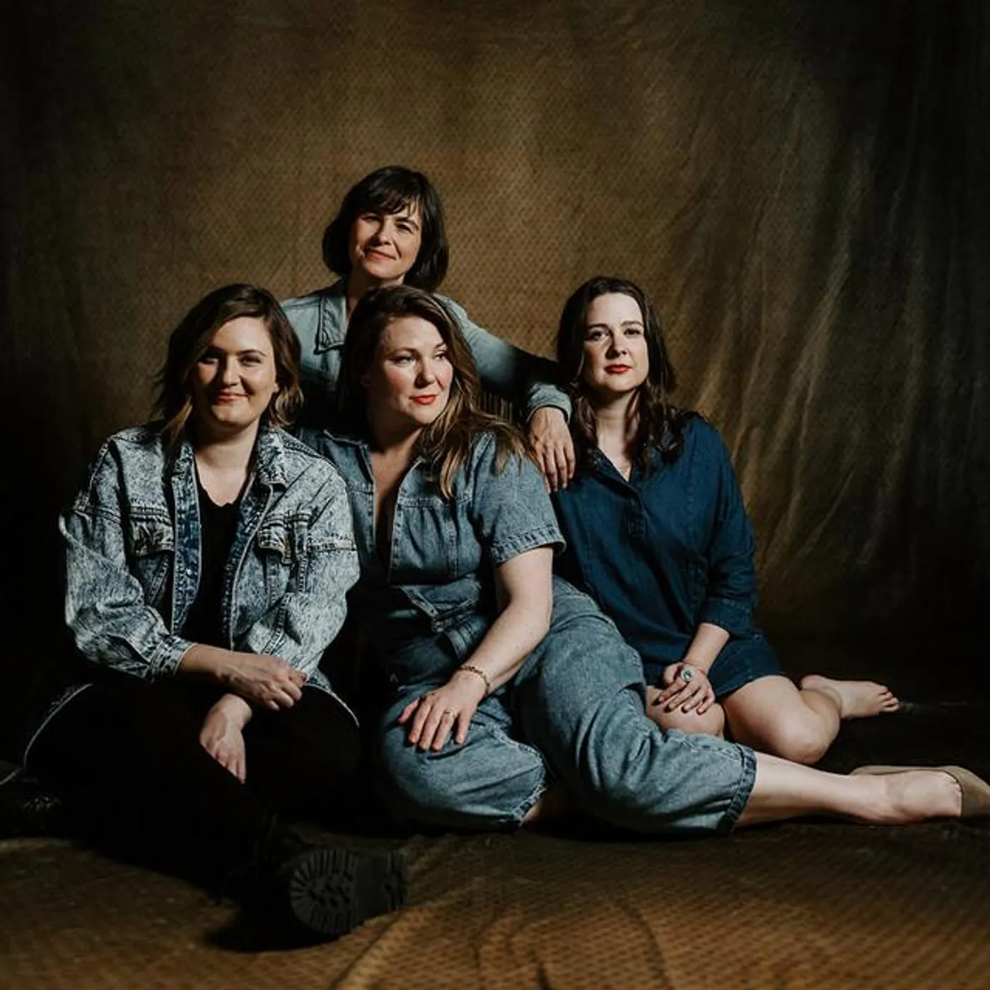 Della Mae Brand Page