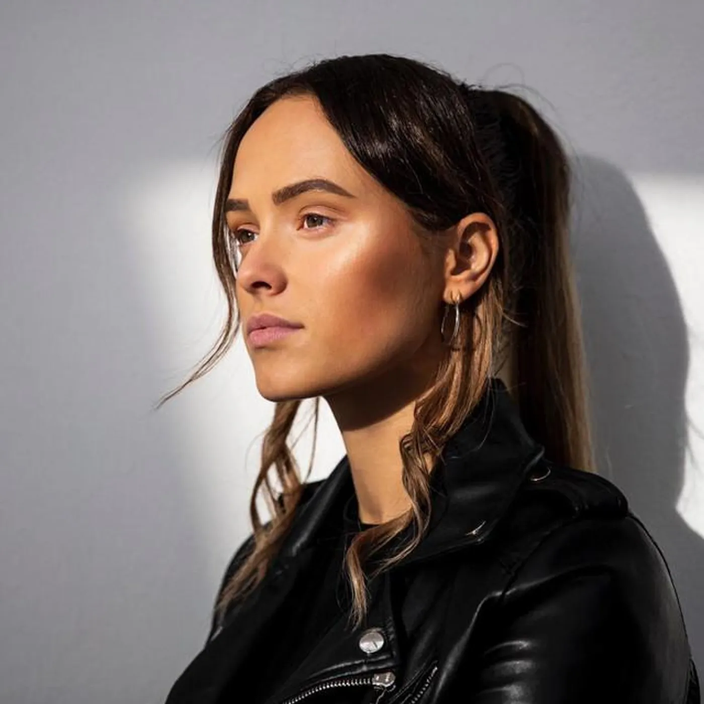 Demi van Wijngaarden Brand Page