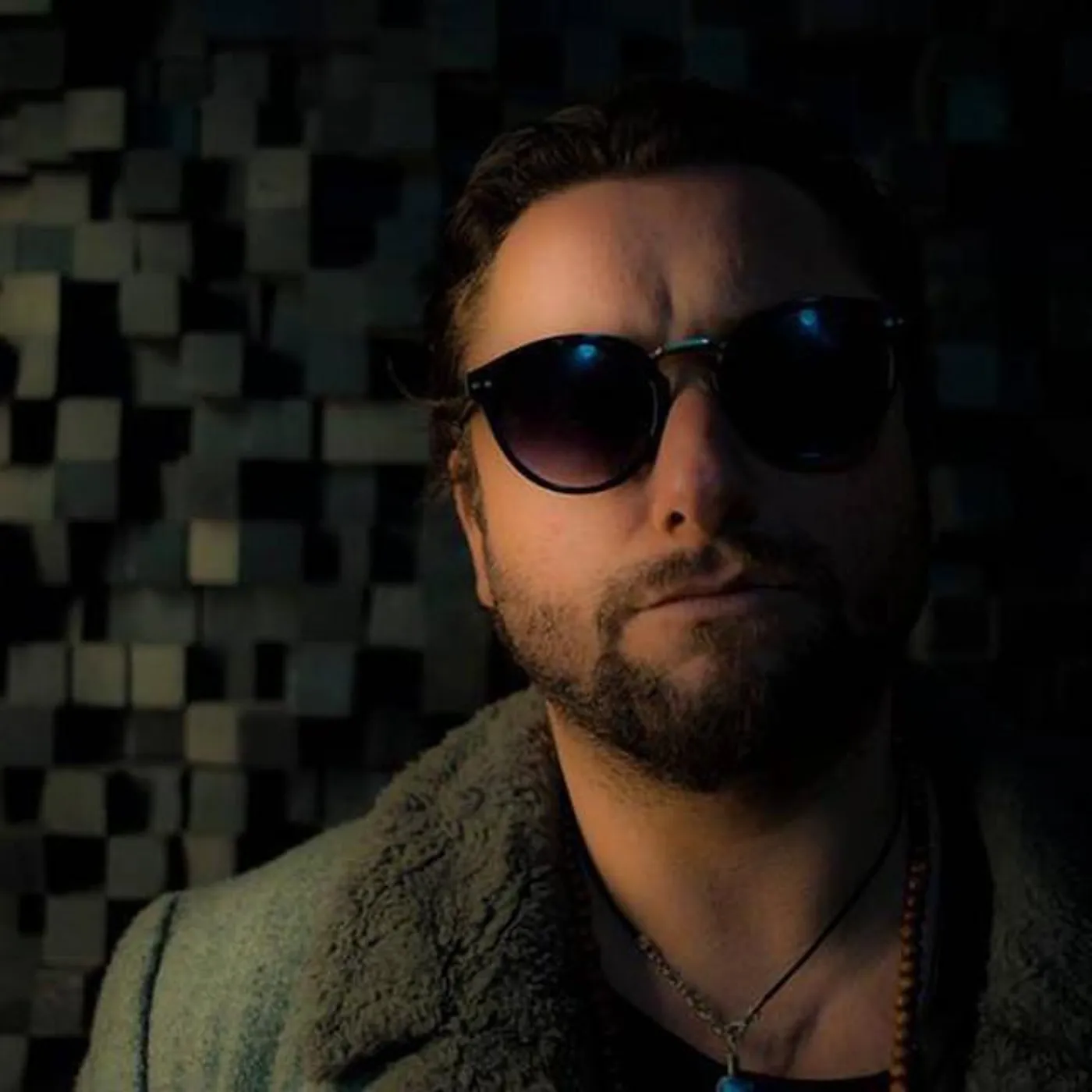 Demian Muller Brand Page