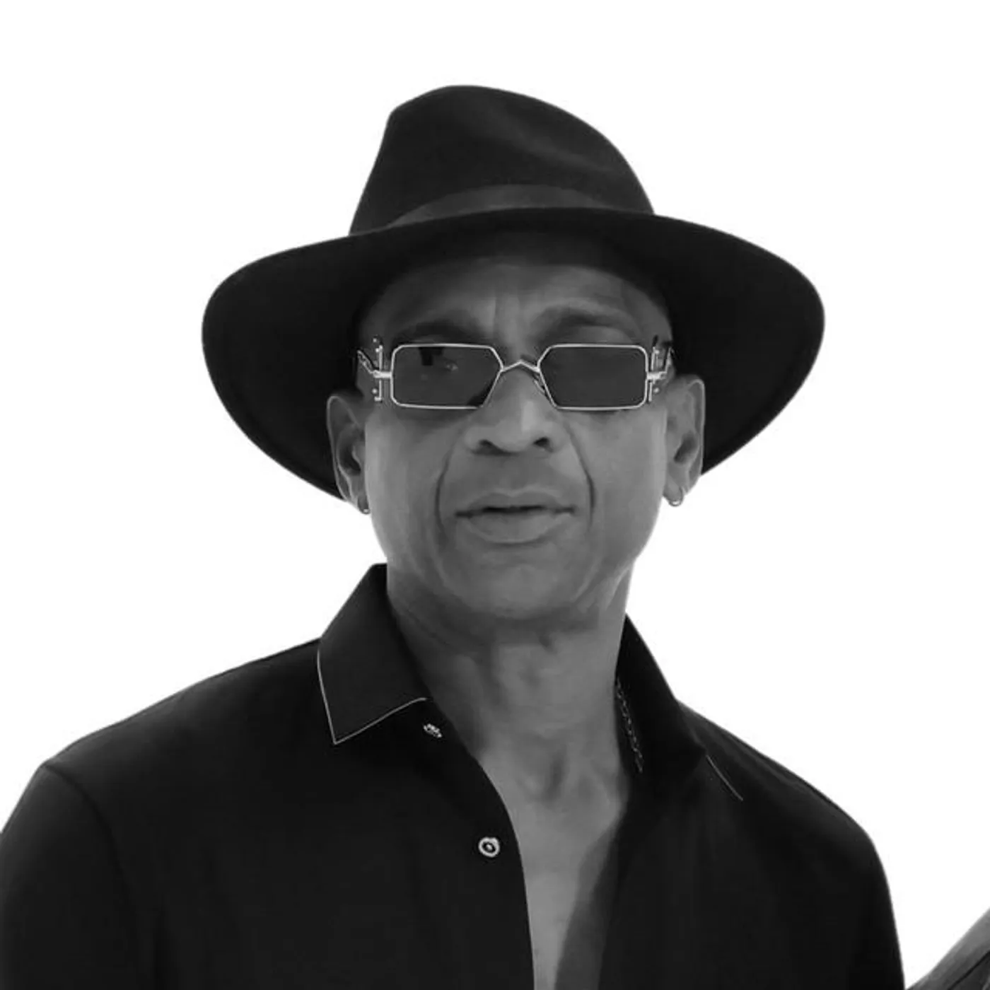 Descemer Bueno Brand Page