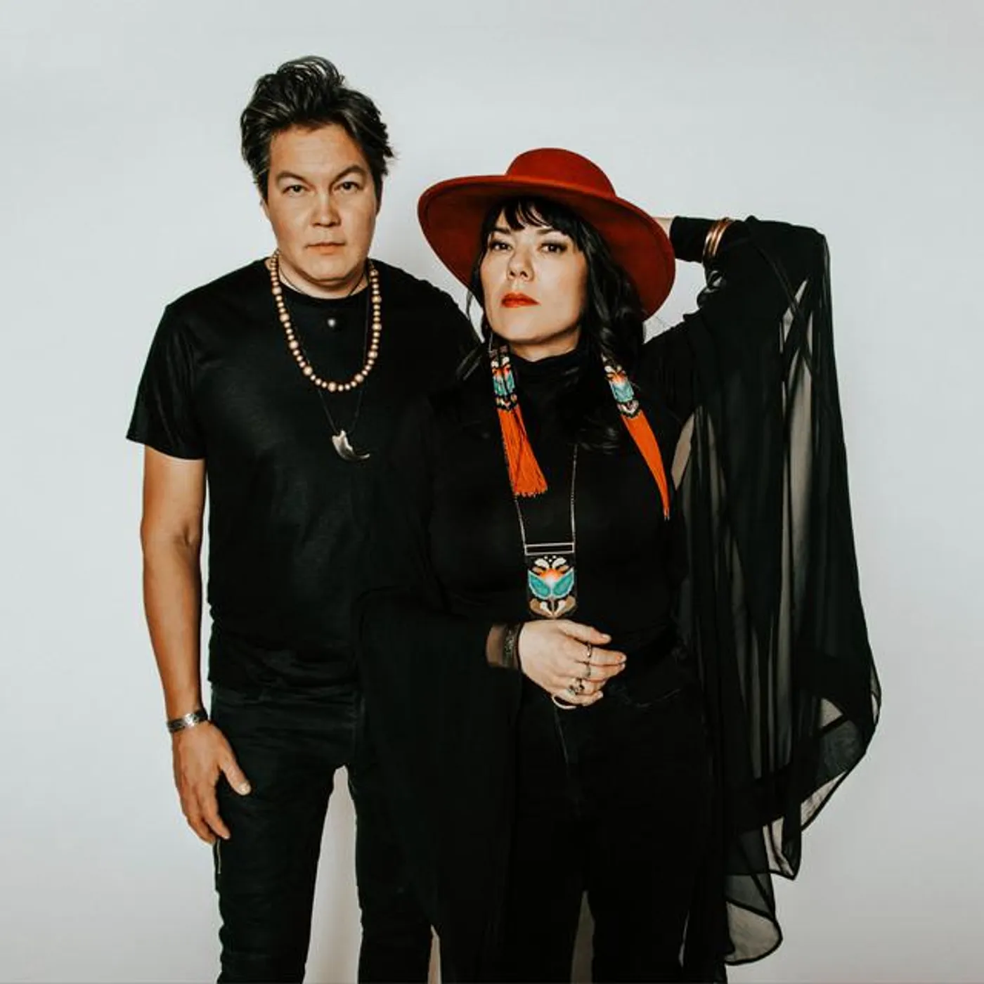 Digging Roots Brand Page