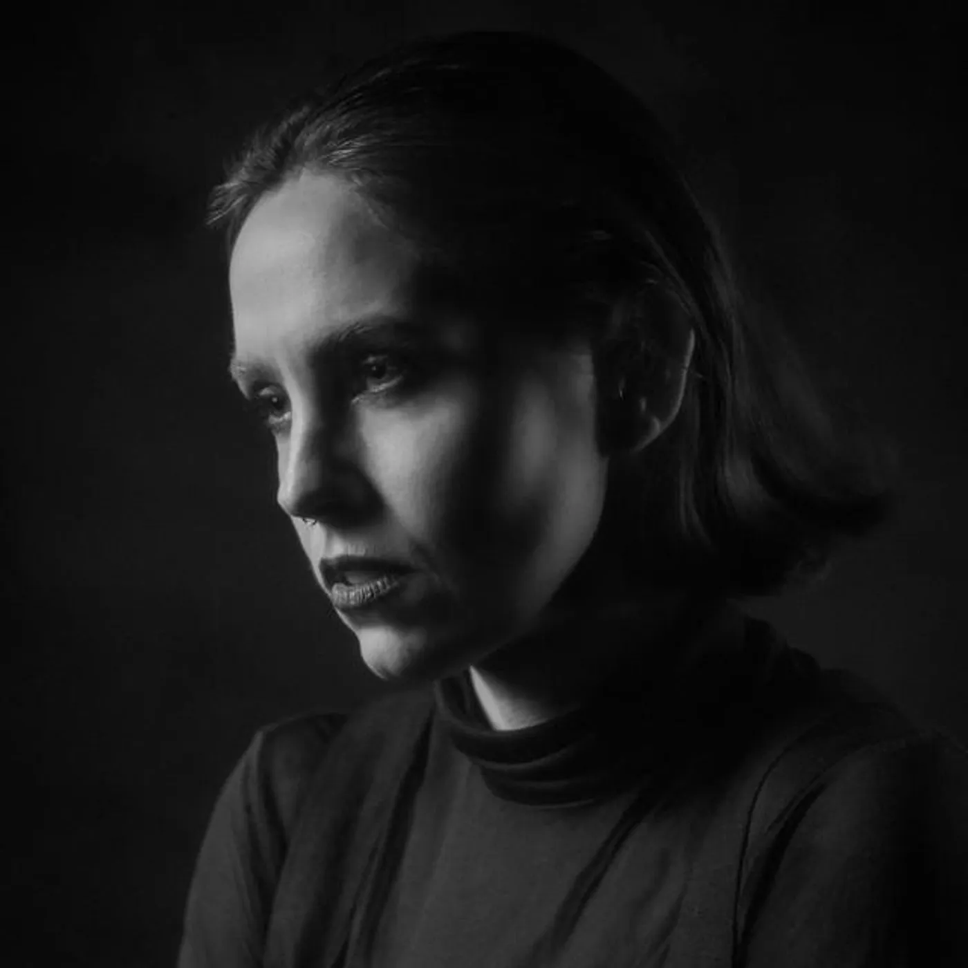 Emma Ruth Rundle Brand Page