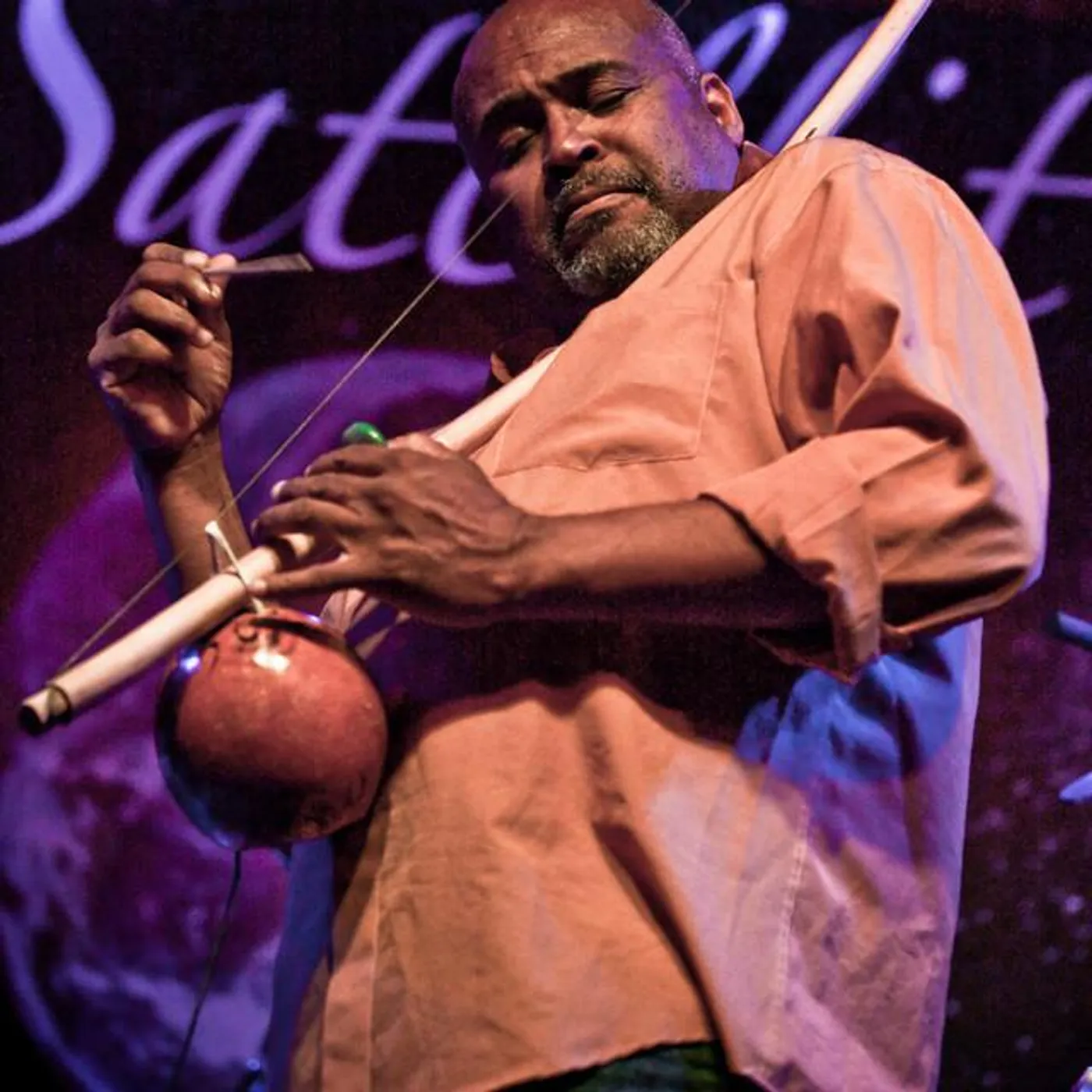 Edmundo Carneiro Brand Page