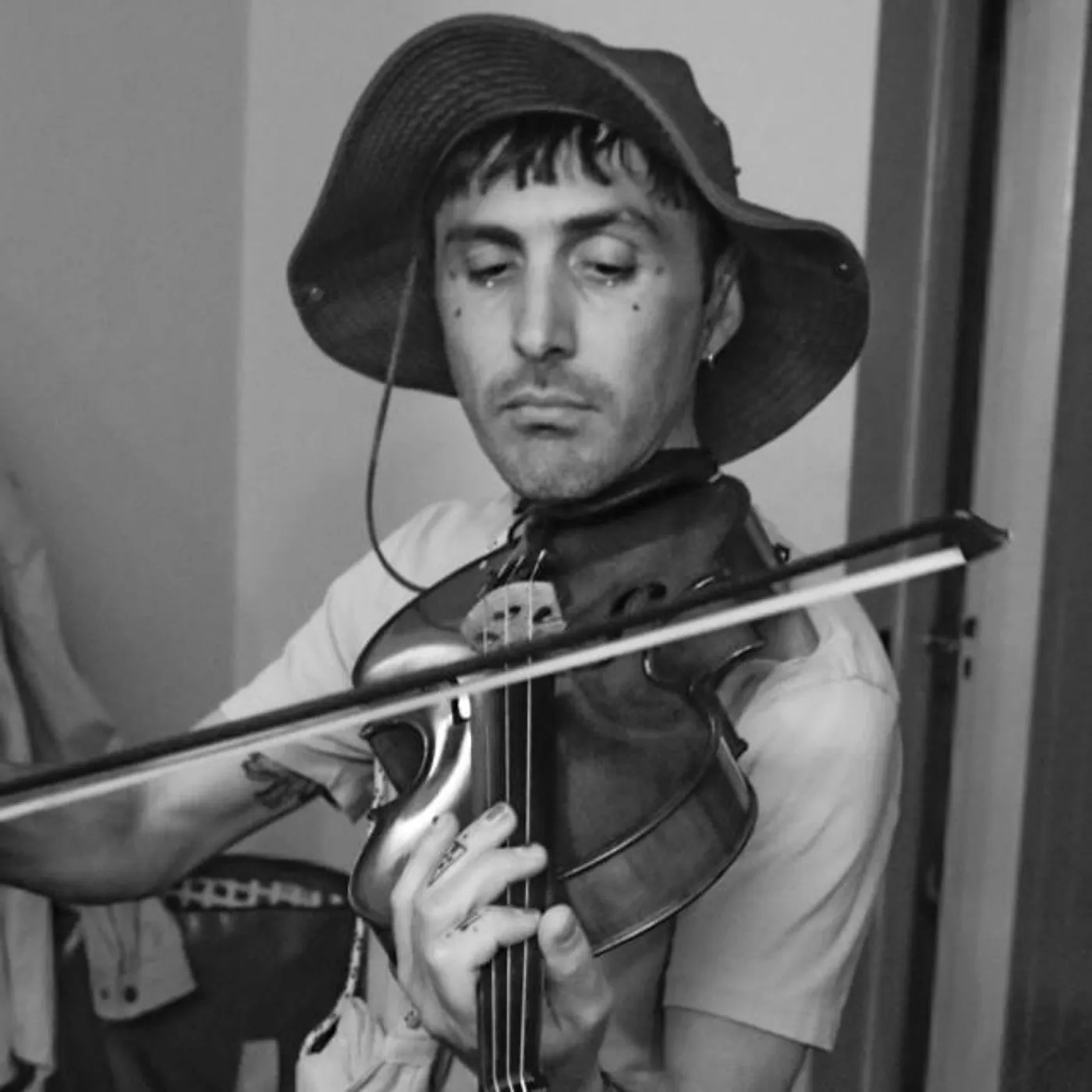 El príncipe idiota Brand Page