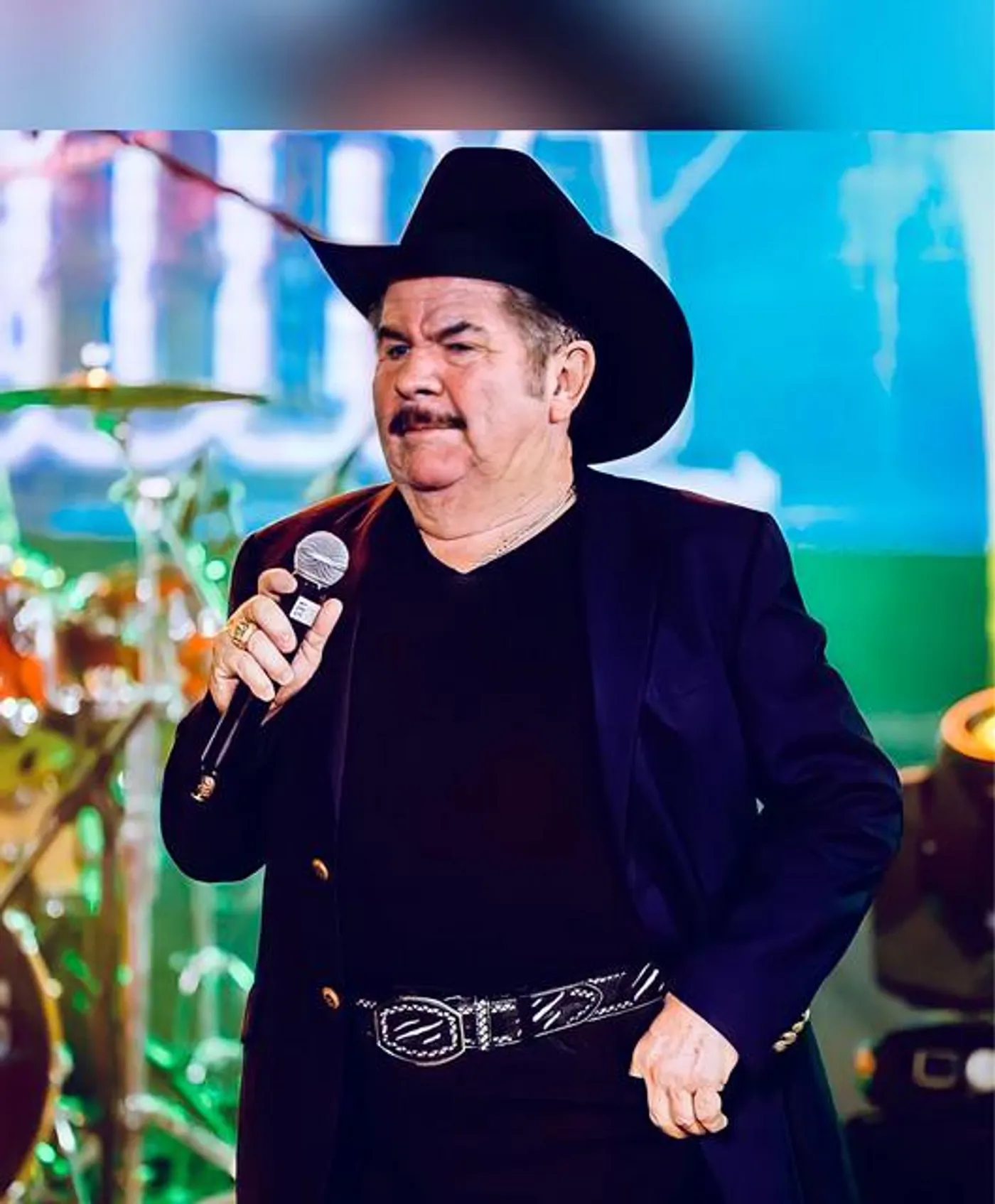 Eliseo Robles y los Bárbaros del Norte