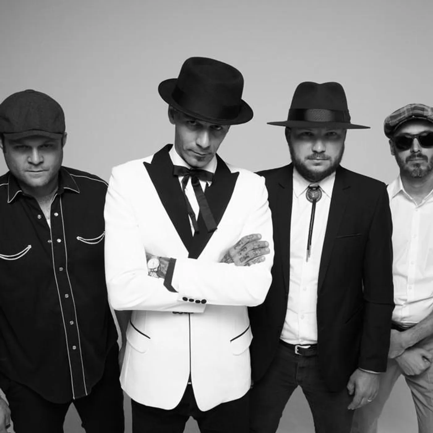 Farol Negro Brand Page