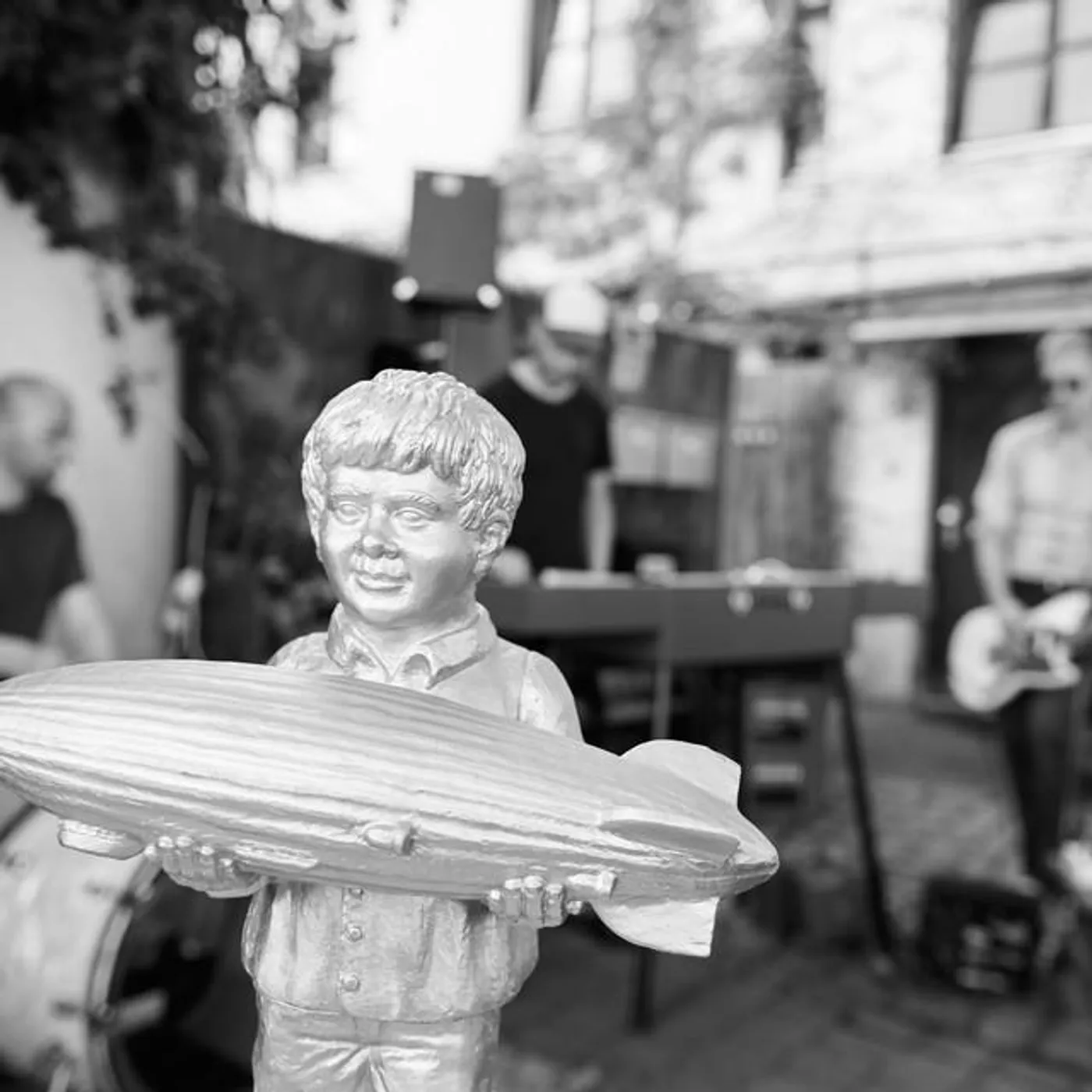 g.rag zelig implosion deluxxe Brand Page