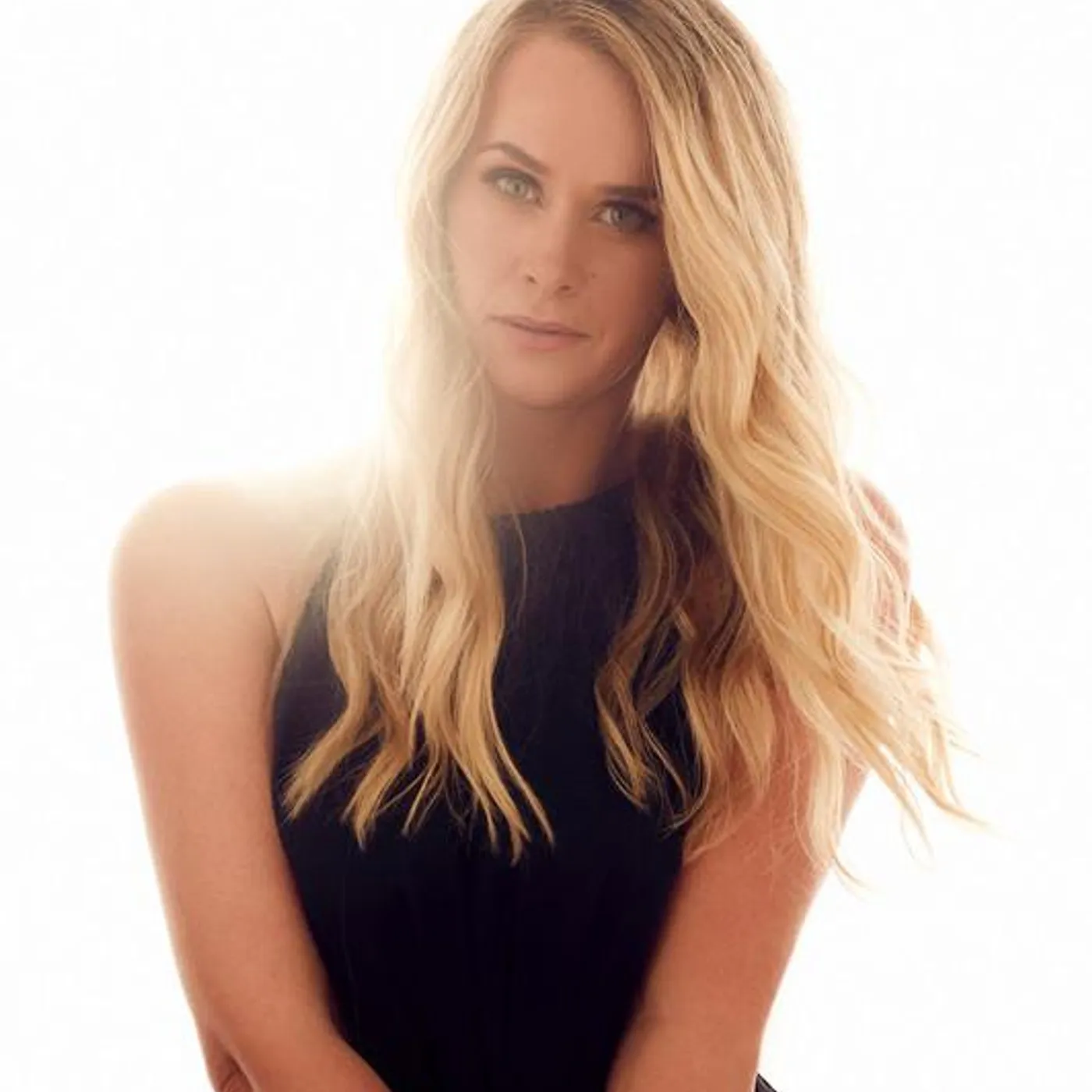 Kate DeAraugo Brand Page