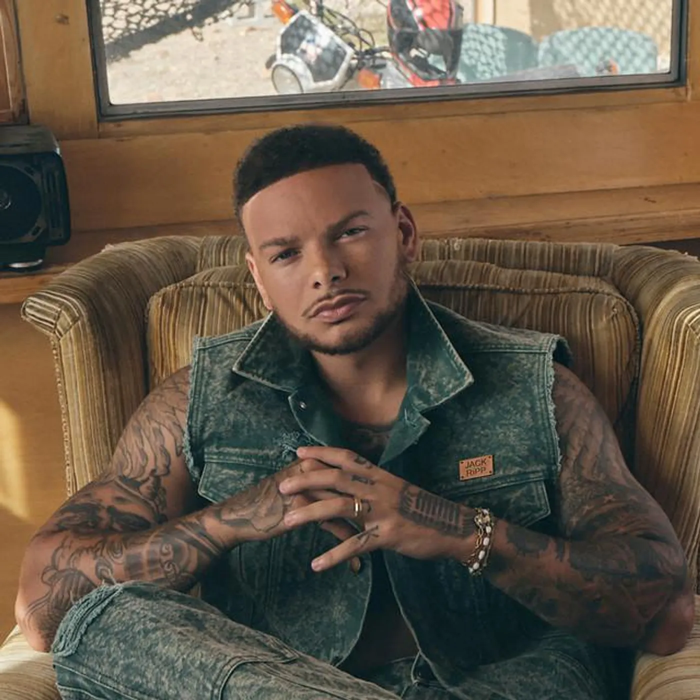 Kane Brown Brand Page