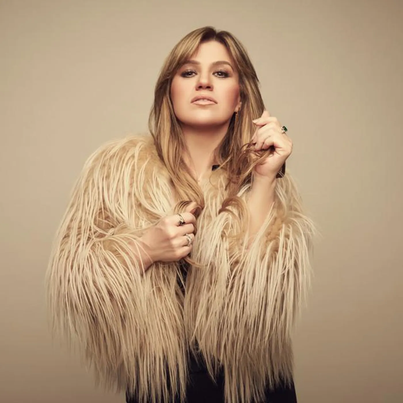 Kelly Clarkson Brand Page
