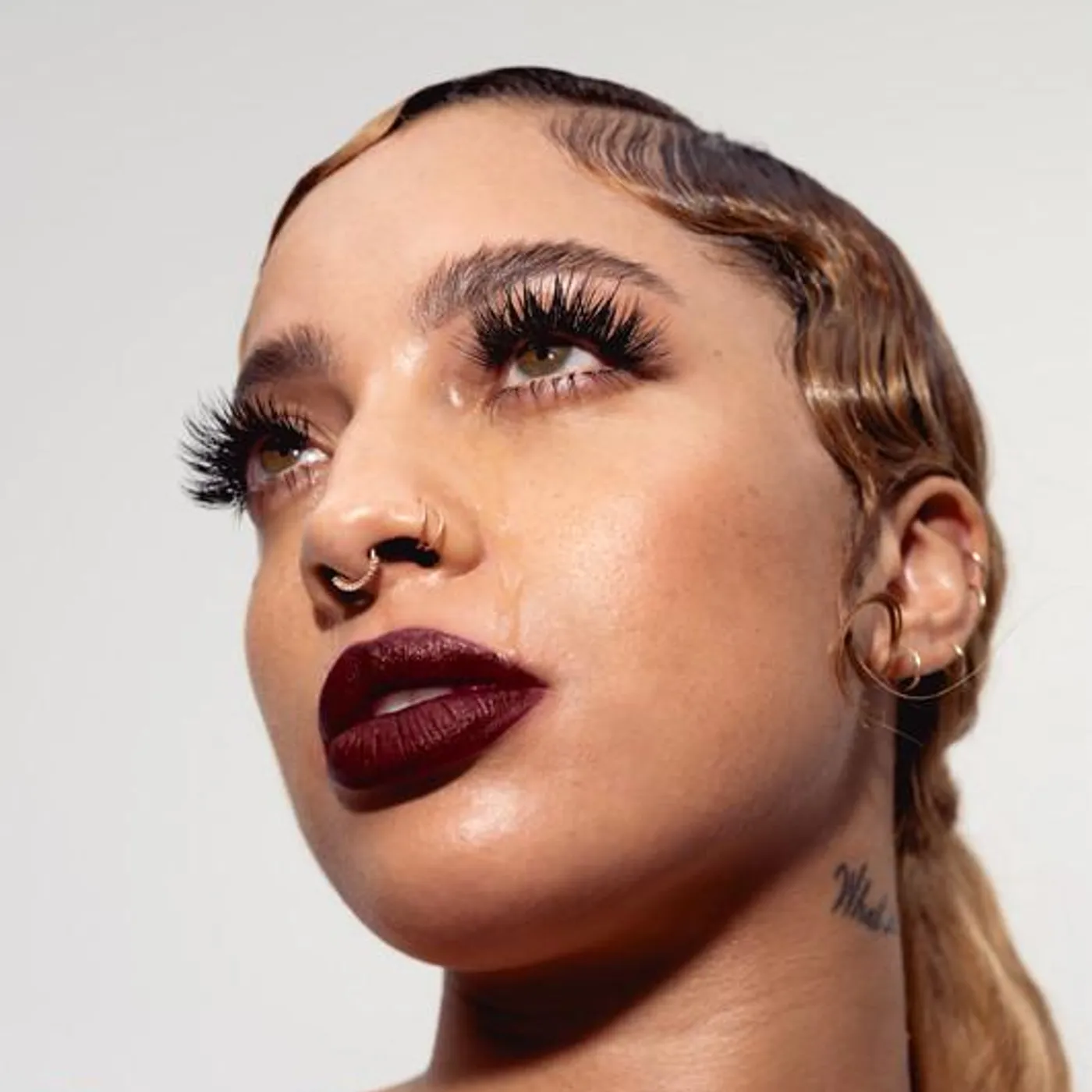 Kiana Ledé Brand Page