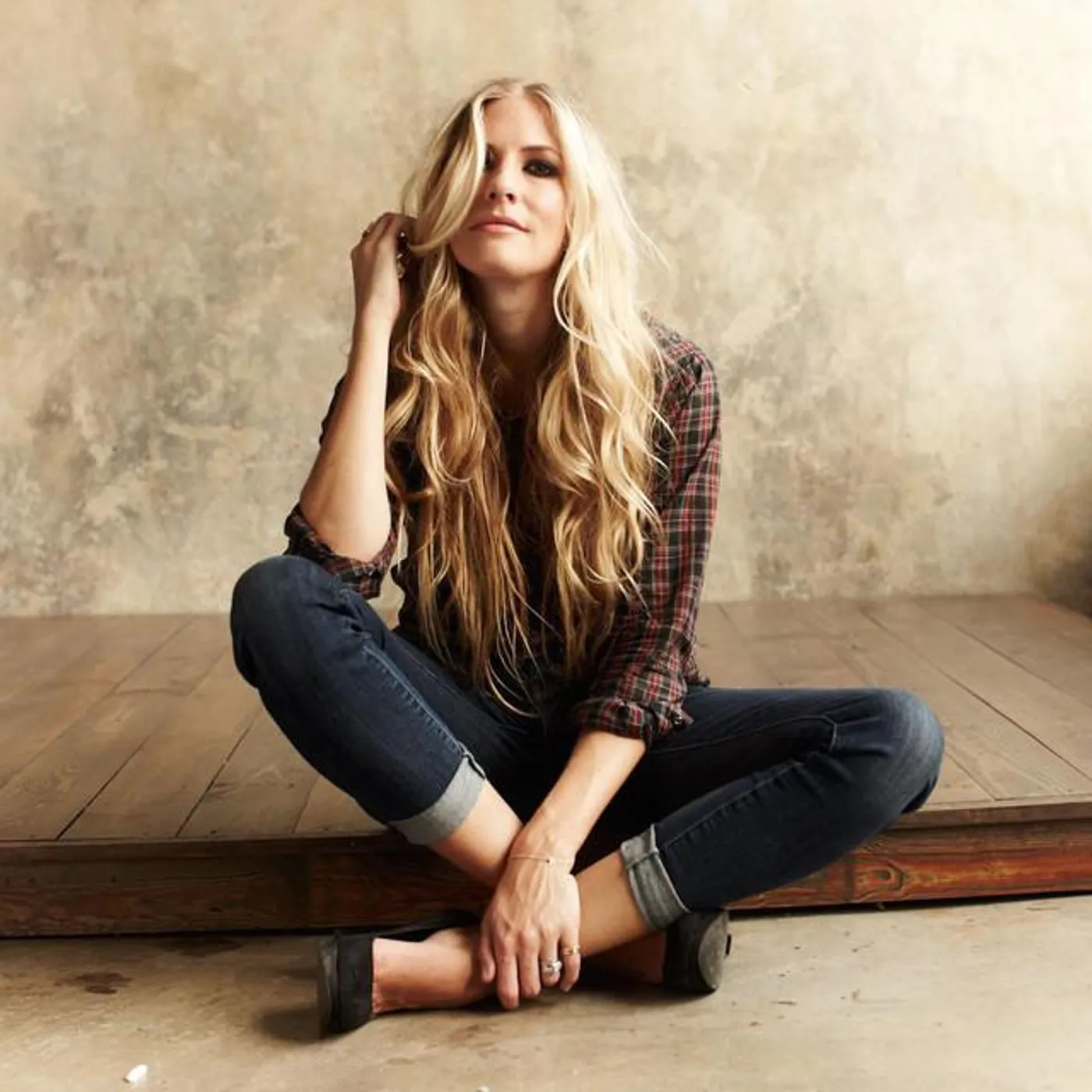 Holly Williams