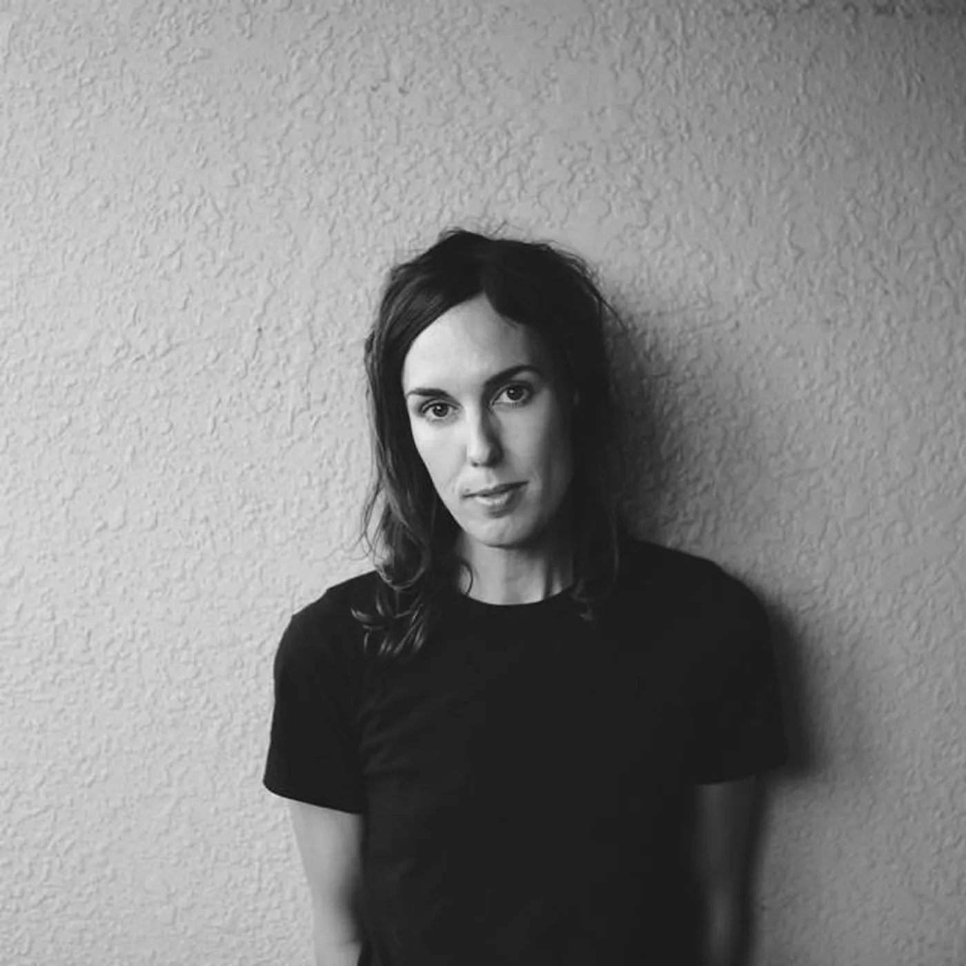 Holly Throsby Brand Page