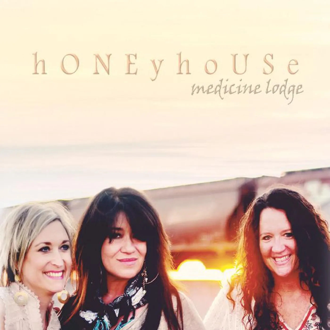 hONEyhoUSe