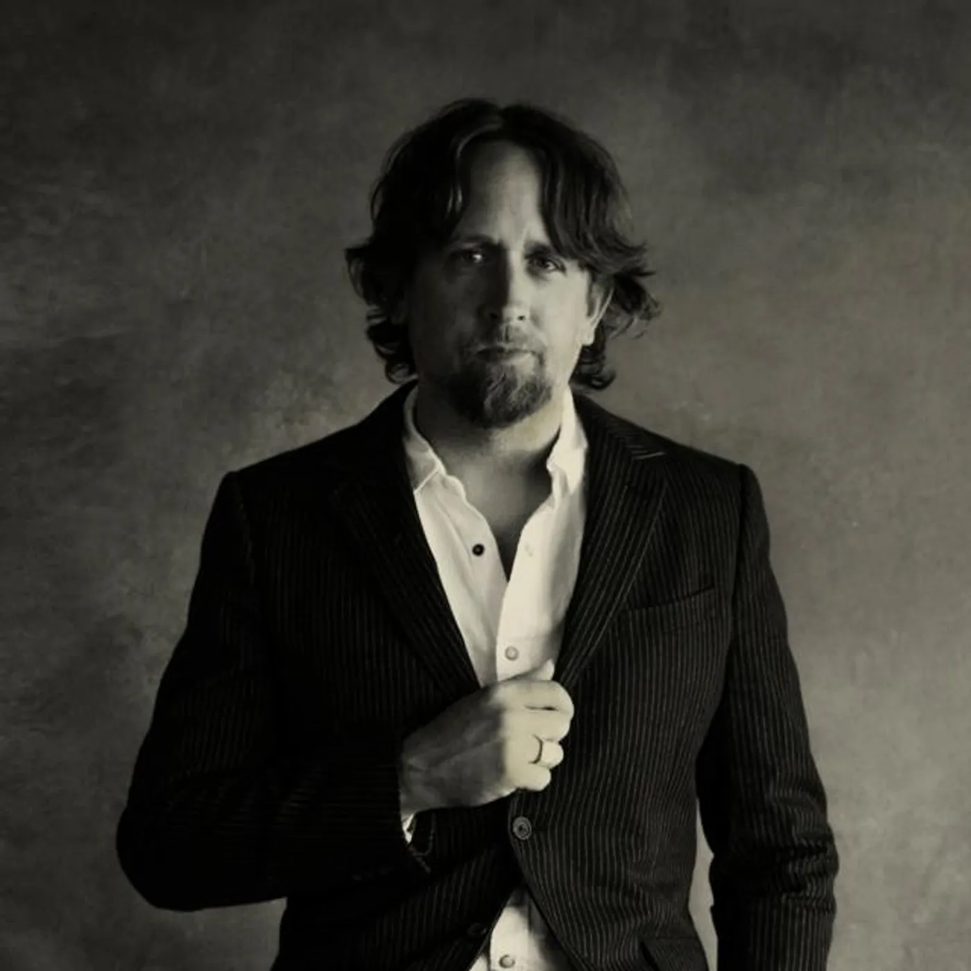 Hayes Carll Brand Page