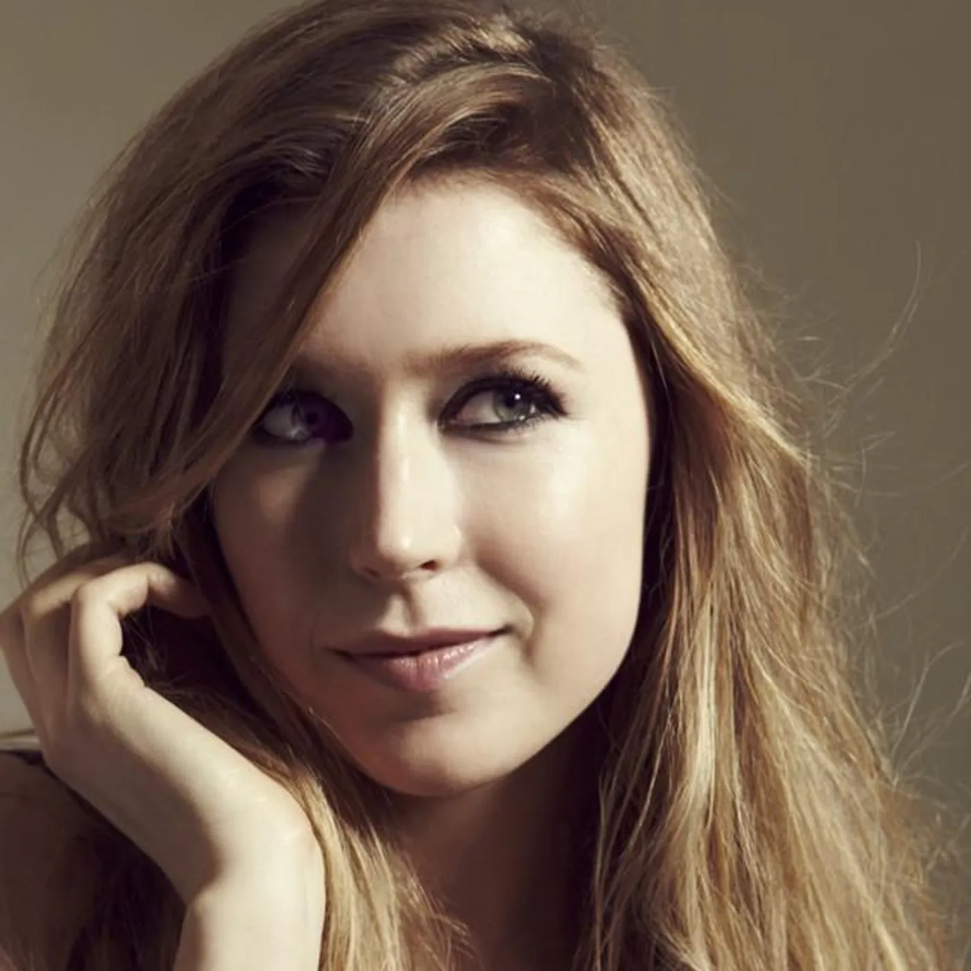 Hayley Westenra Brand Page