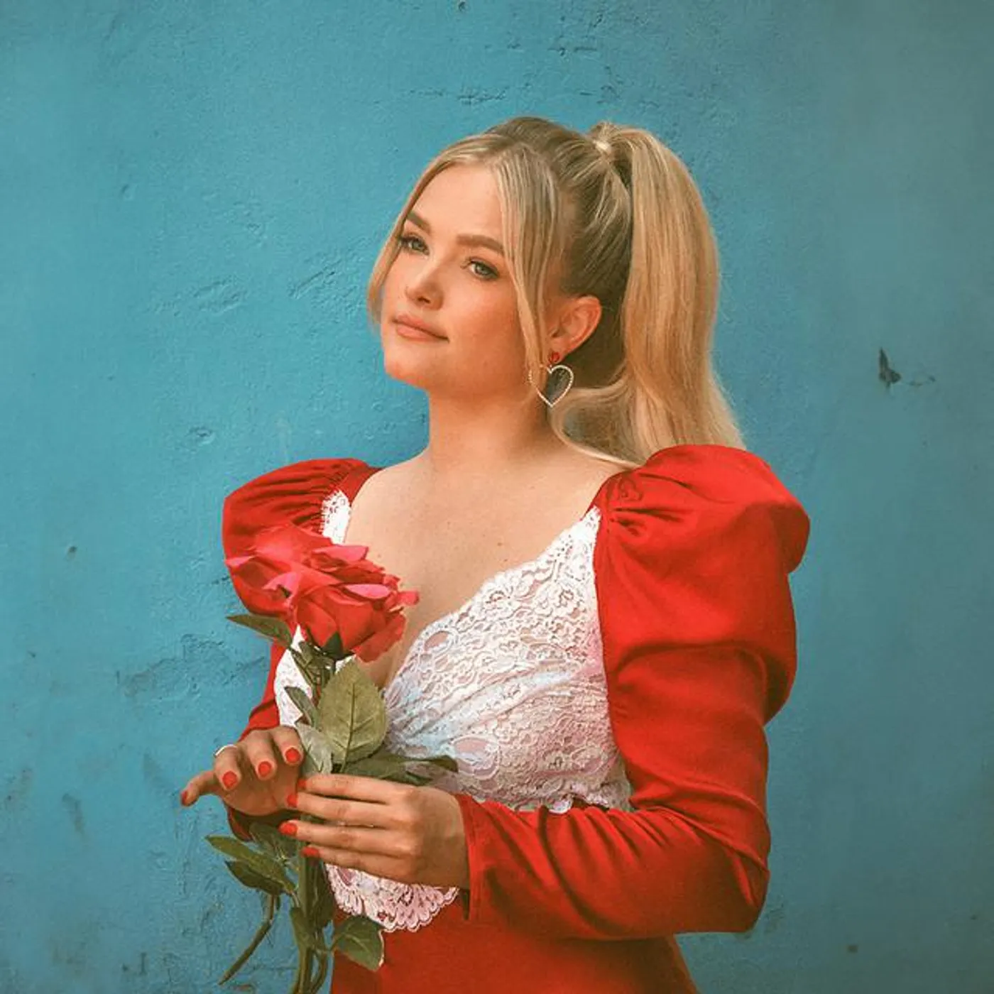 Hailey Whitters Brand Page