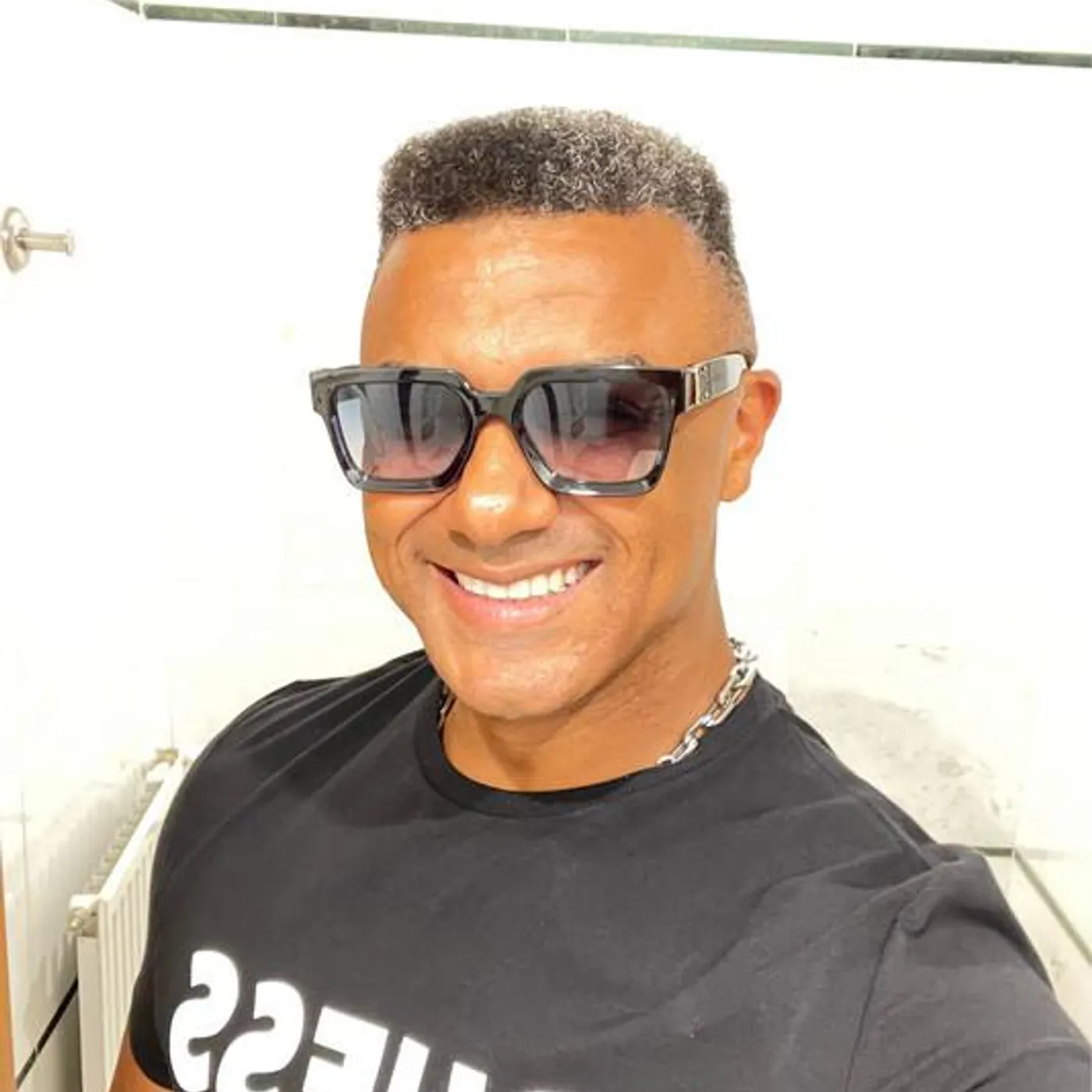 Henry Mendez Brand Page