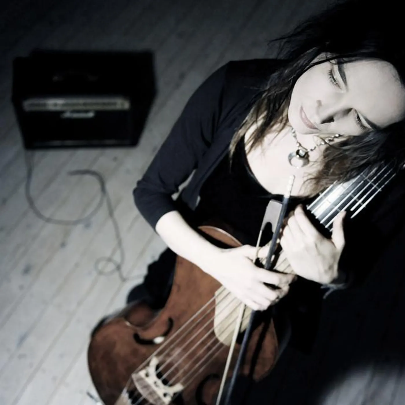 Hille Perl Brand Page