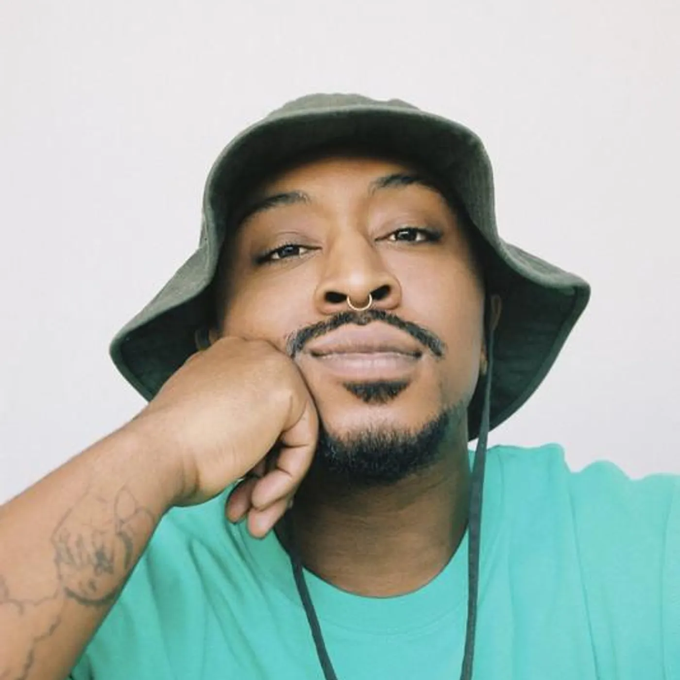 Iman Omari Brand Page