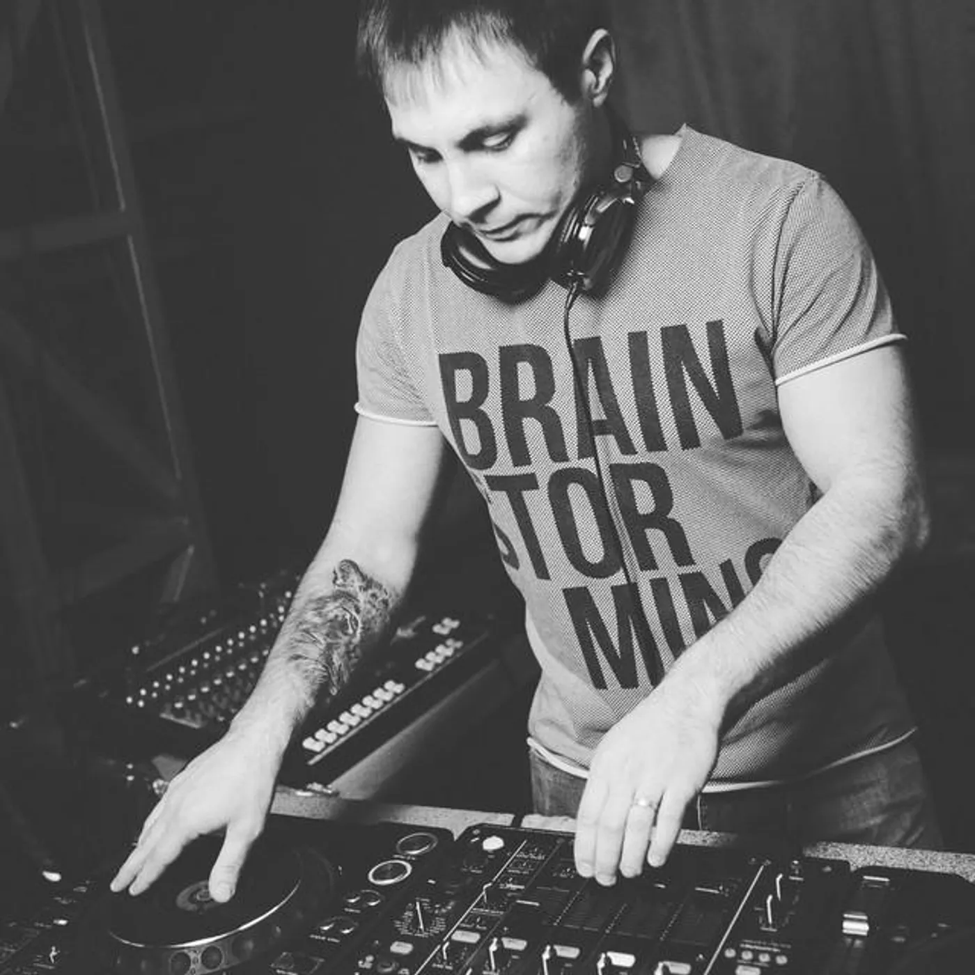 Igor Kalinin Brand Page