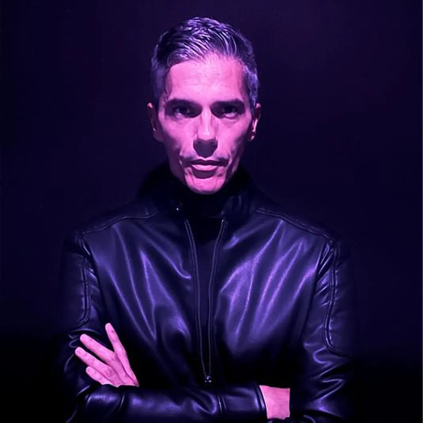 Ilya Santana Brand Page