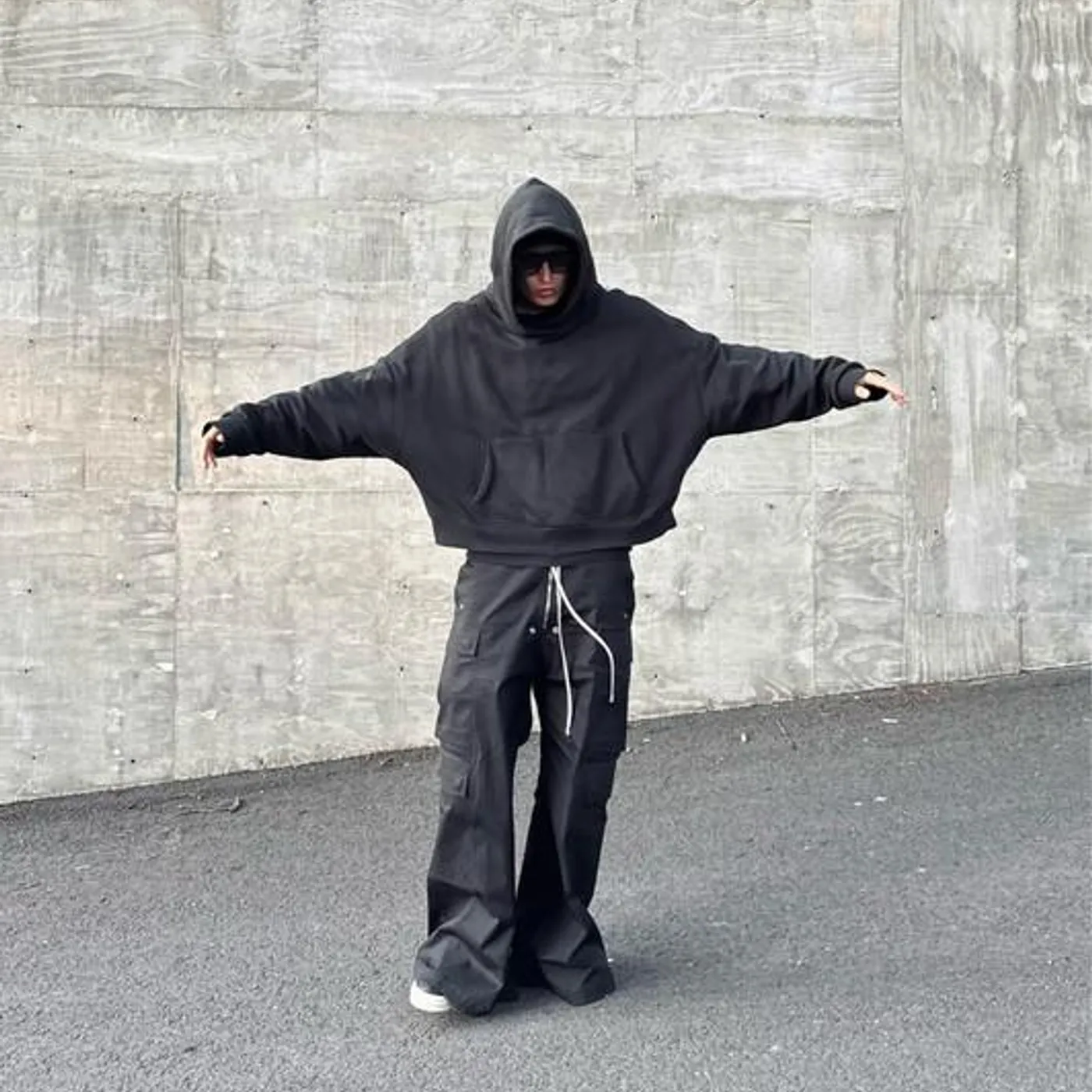 Isac Elliot Brand Page