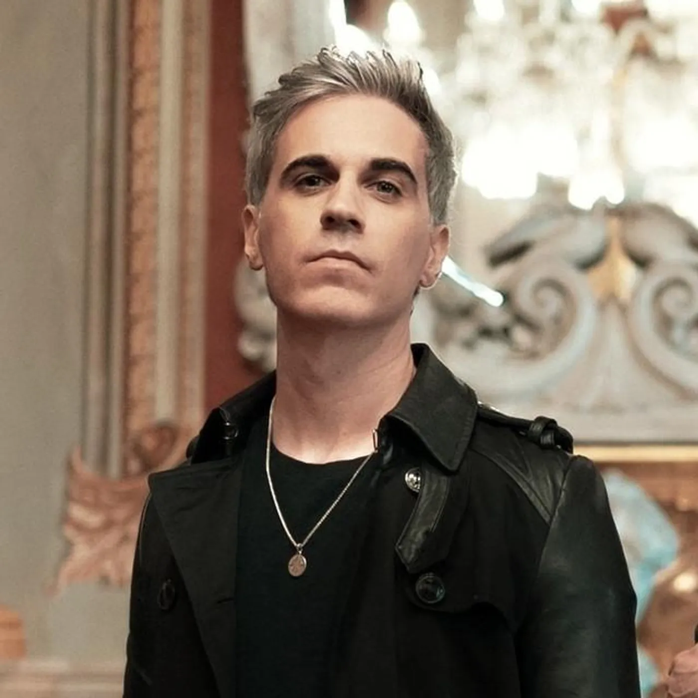 Isra Ramos Brand Page