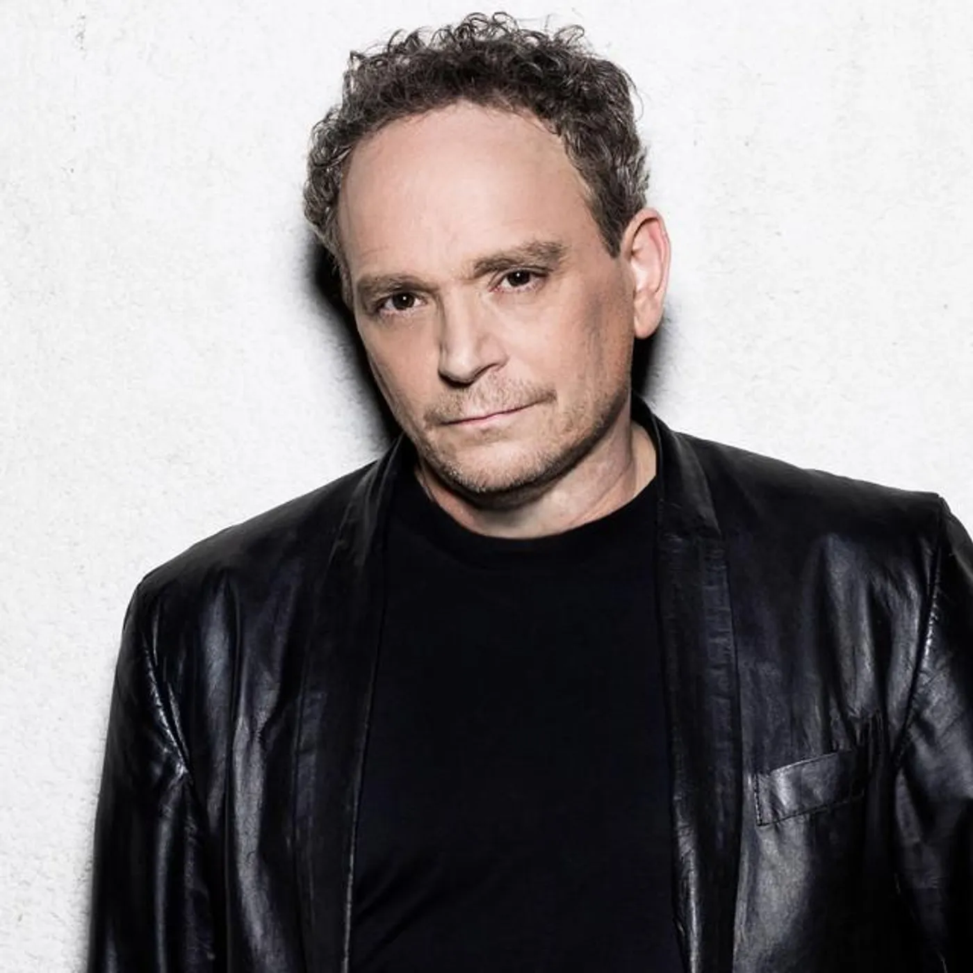 Izhar Ashdot Brand Page