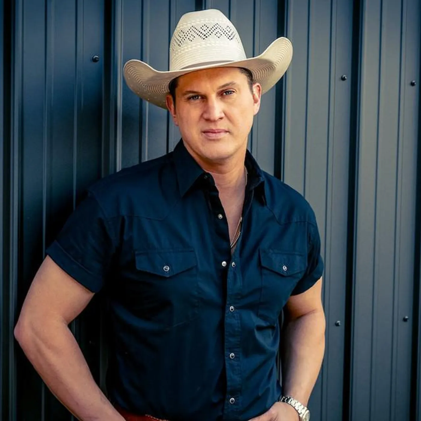 Jon Pardi Brand Page