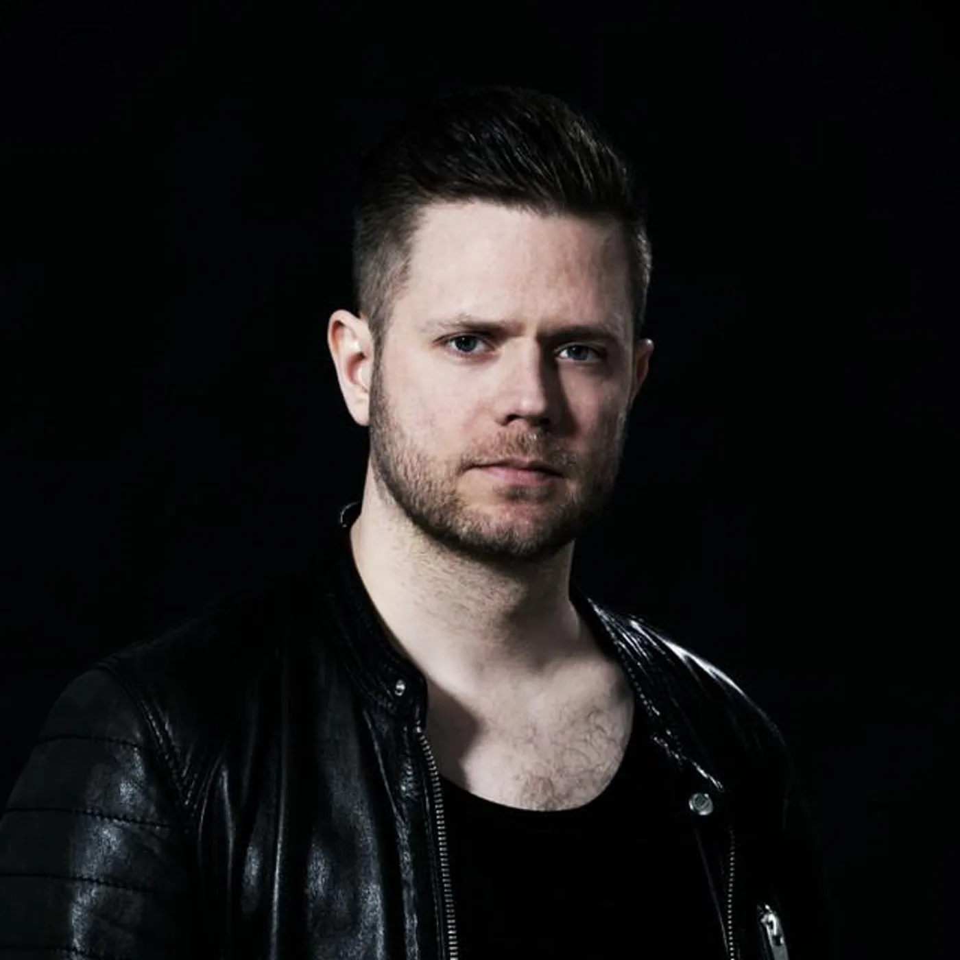 Jonas Lindberg & The Other Side Brand Page