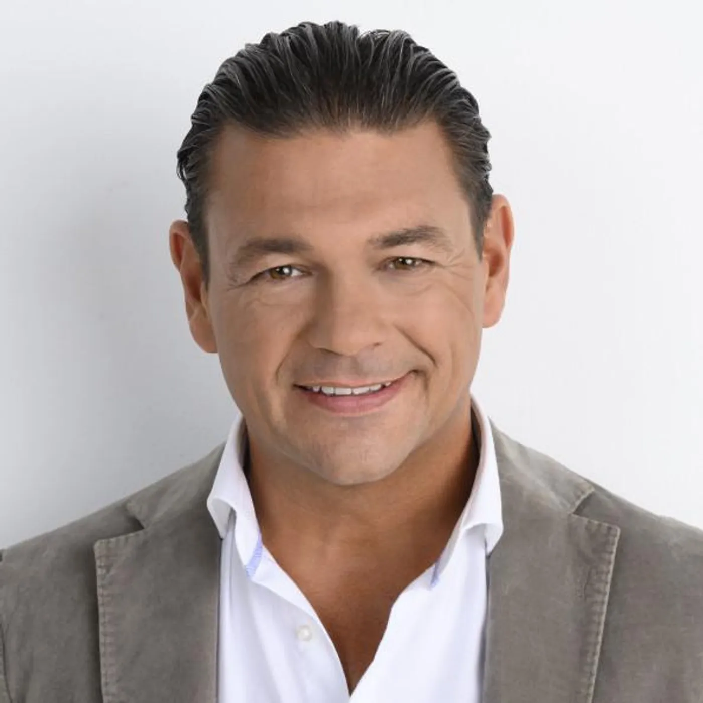 Jan van Est Brand Page