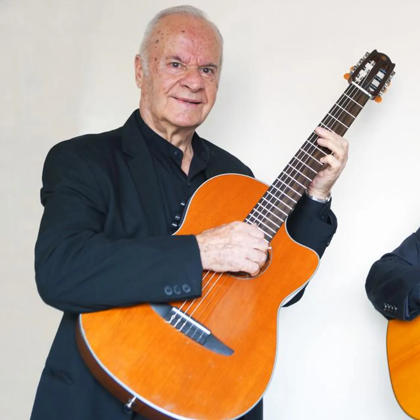 Juan Carlos Allende Brand Page